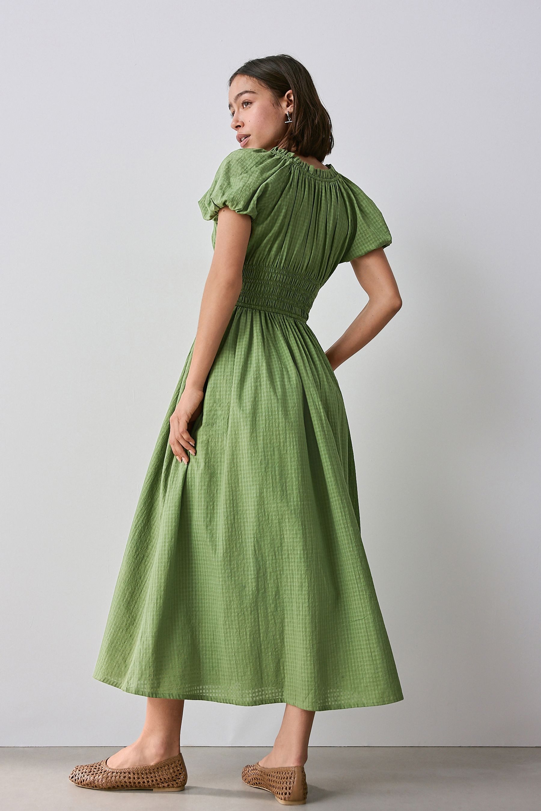 Next Midikleid Sommerliches Seersucker-Midikleid mit Puffärmeln günstig online kaufen