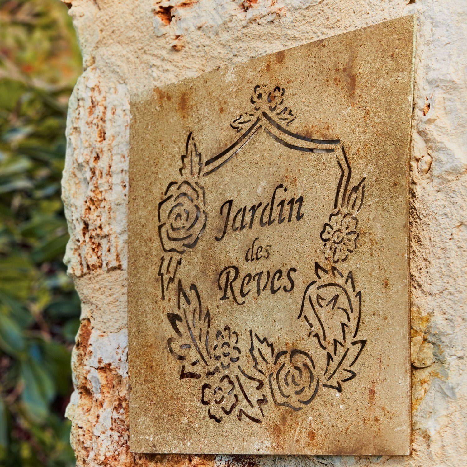 Wanddekoobjekt Mirabeau antikbraun Wandornament des Jardin Reves