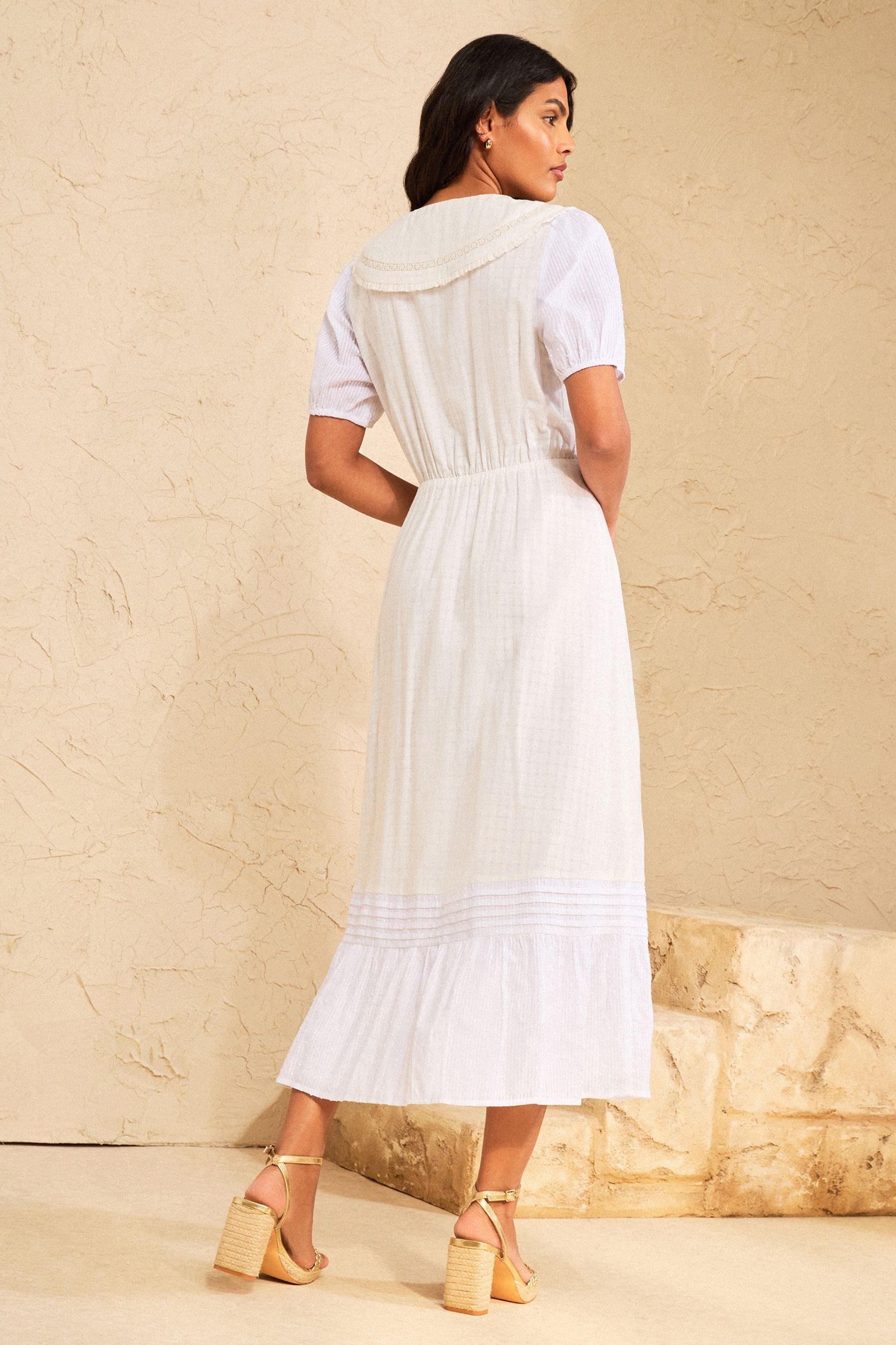 Love & Roses Midikleid Love & Roses Midikleid mit Statement-Kragen (1-tlg)