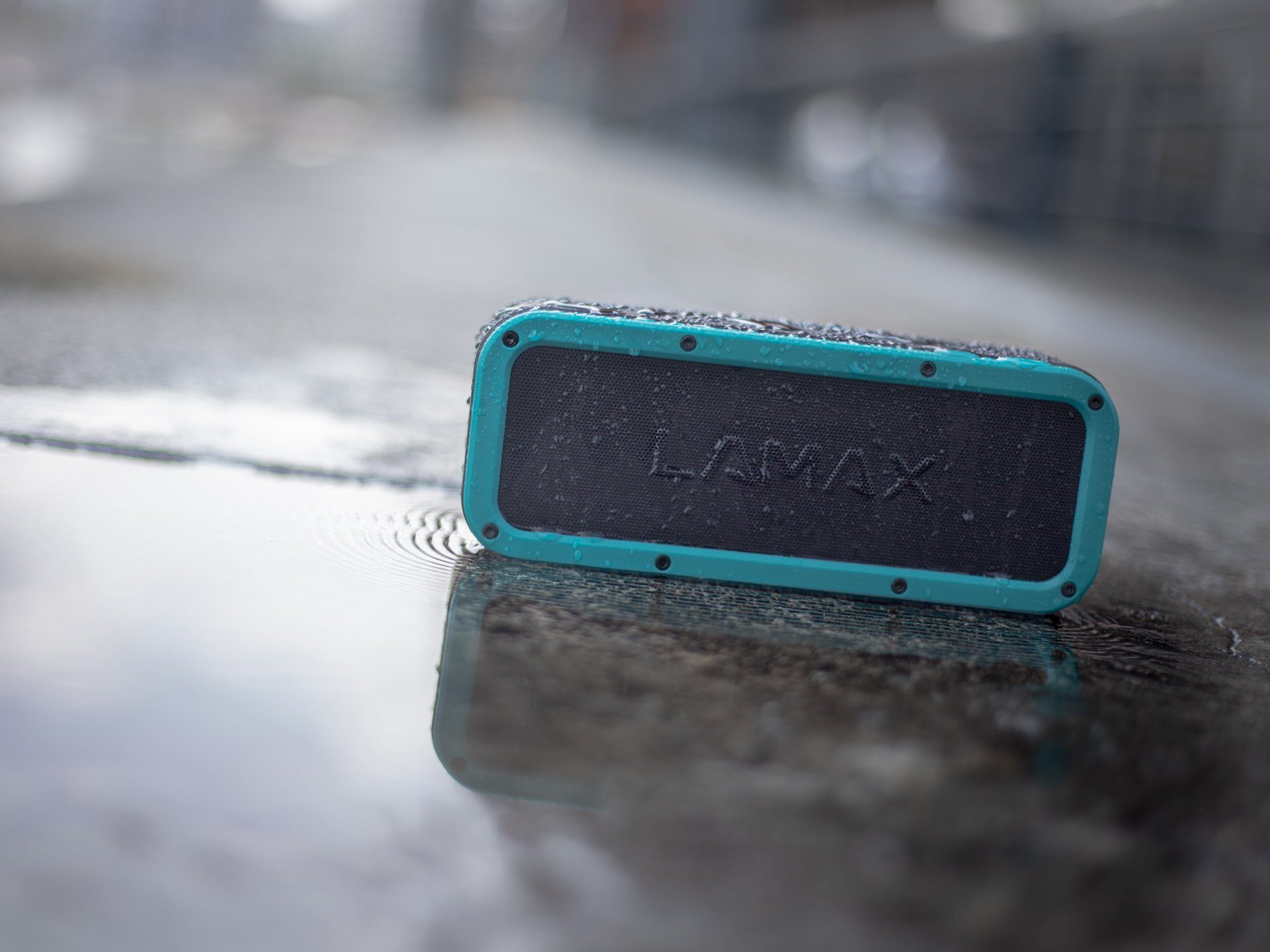 LAMAX Storm1 Lautsprecher (mit wasserdichtem Gehäuse)