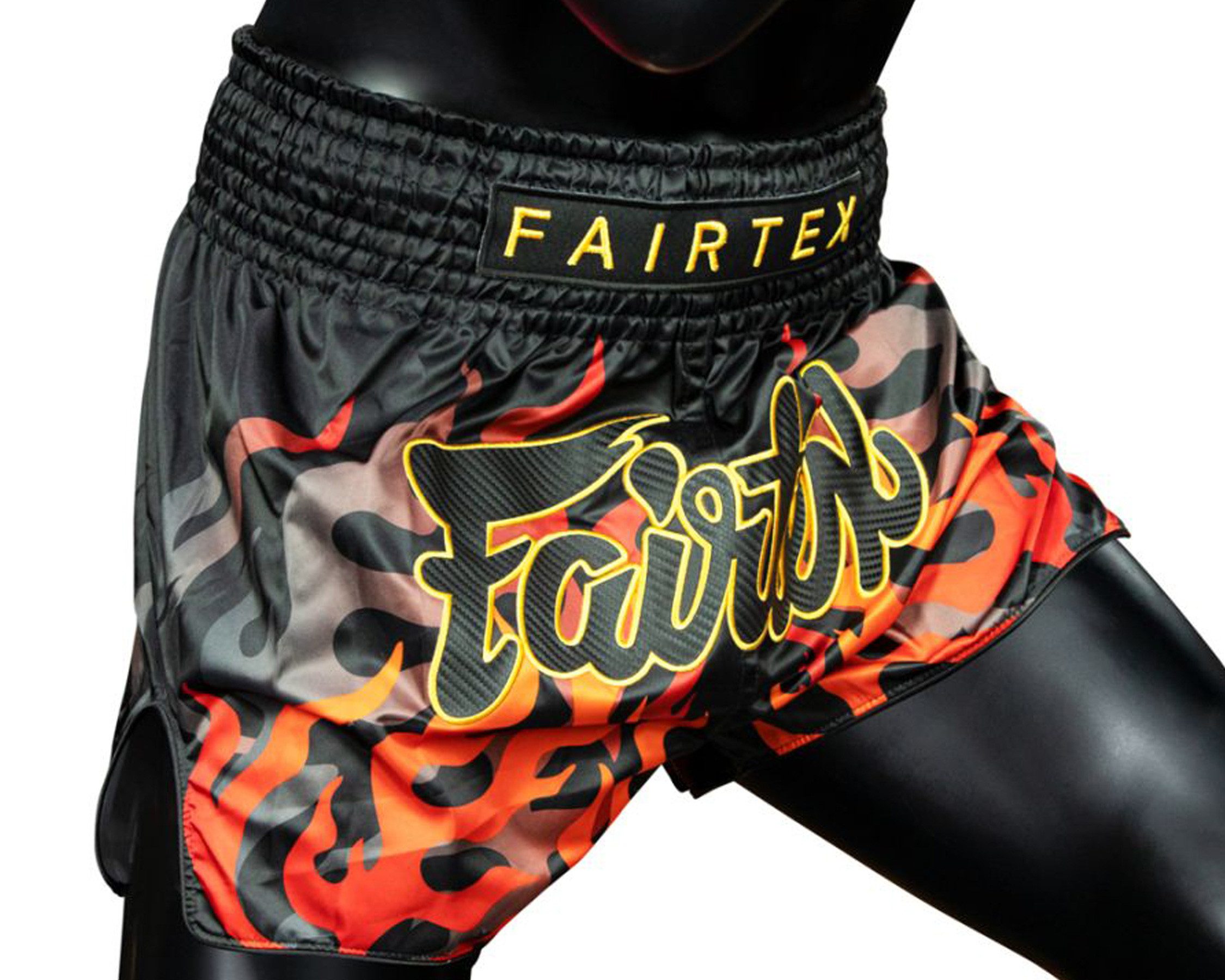 Fairtex Shorts Volcano (1-tlg) Fairtex Muay Thai Volcano Shorts – Feuer, Power & Siegeswillen