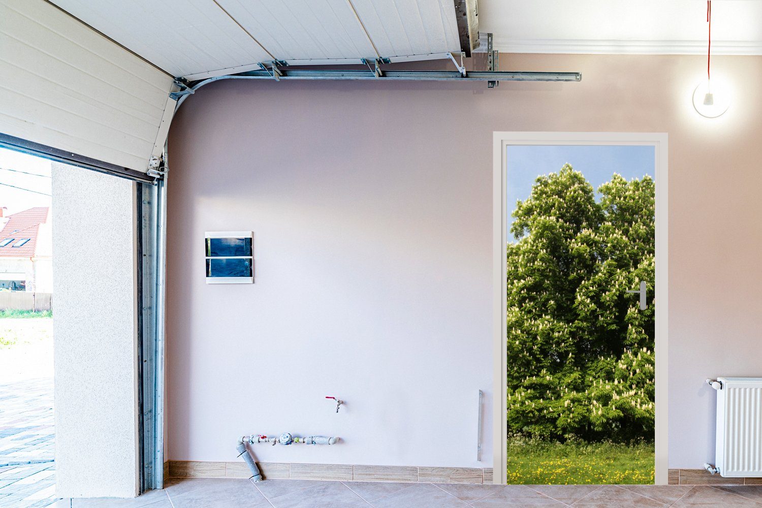 MuchoWow Türtapete Ein Kastanienbaum im Türaufkleber, 75x205 cm Fototapete St), Tür, bedruckt, in für Frühling Matt, (1 England