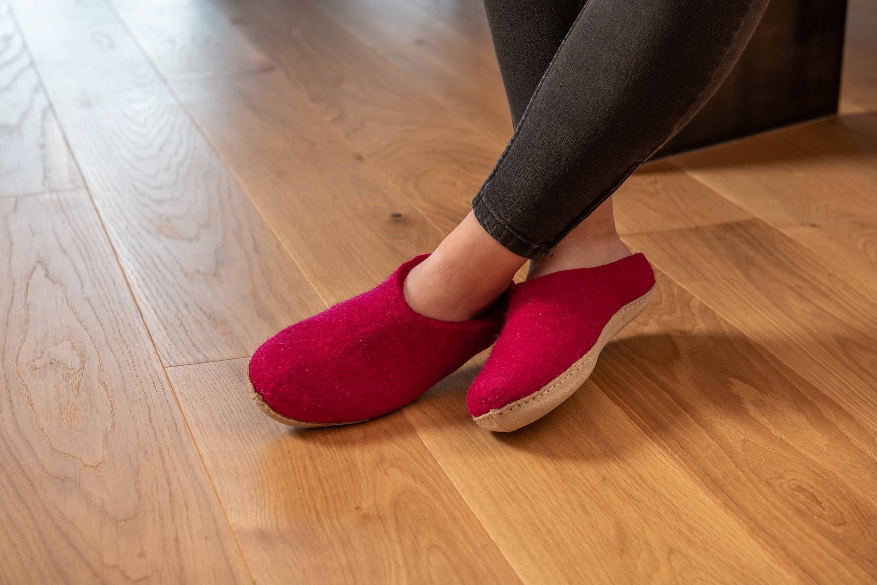 naturling Filz Damen Pantoffel Hausschuh (mit bequemer) Ledersohle