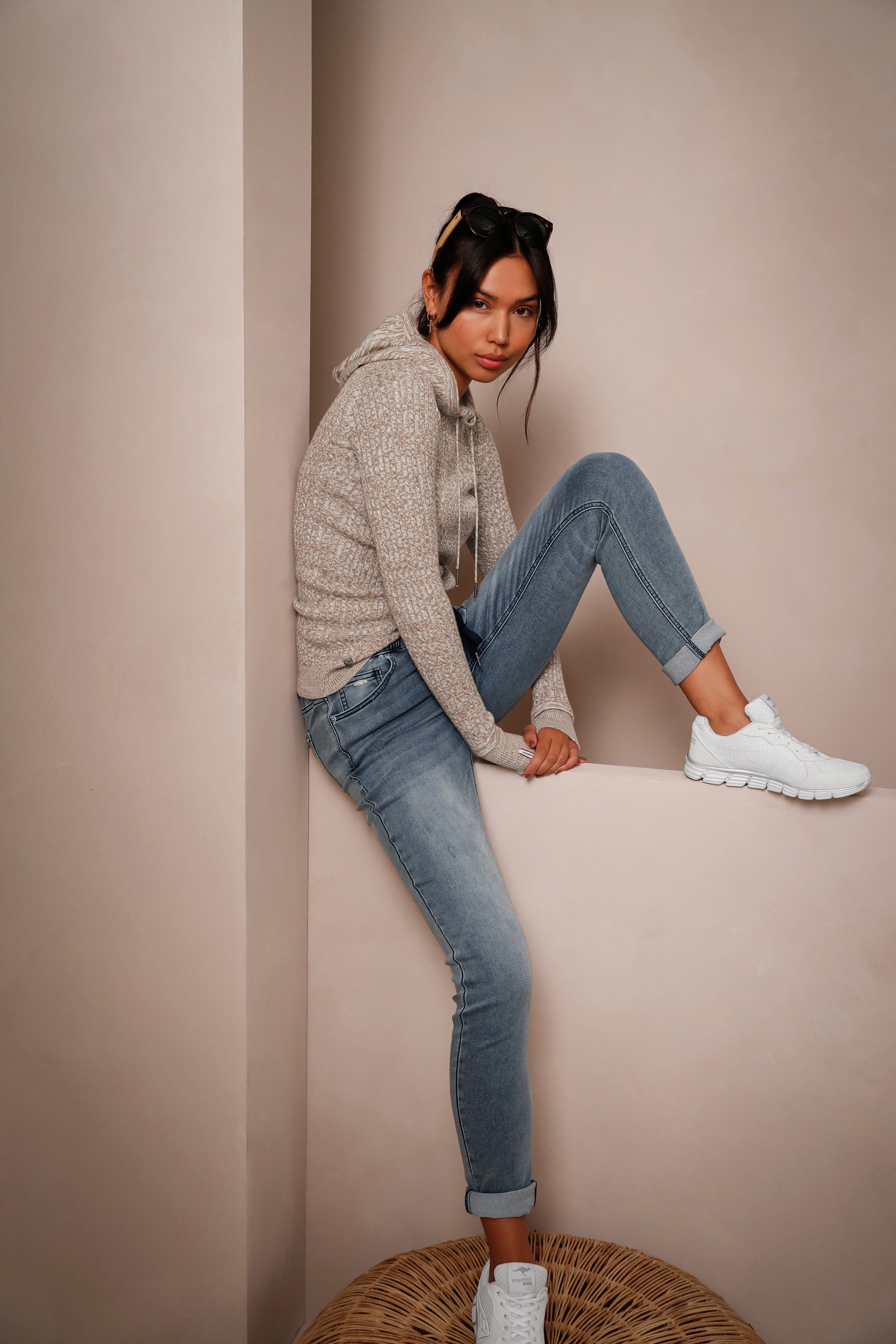 light-blue-used Jogg in KangaROOS Pants Bündchen Denim-Optik mit elastischem