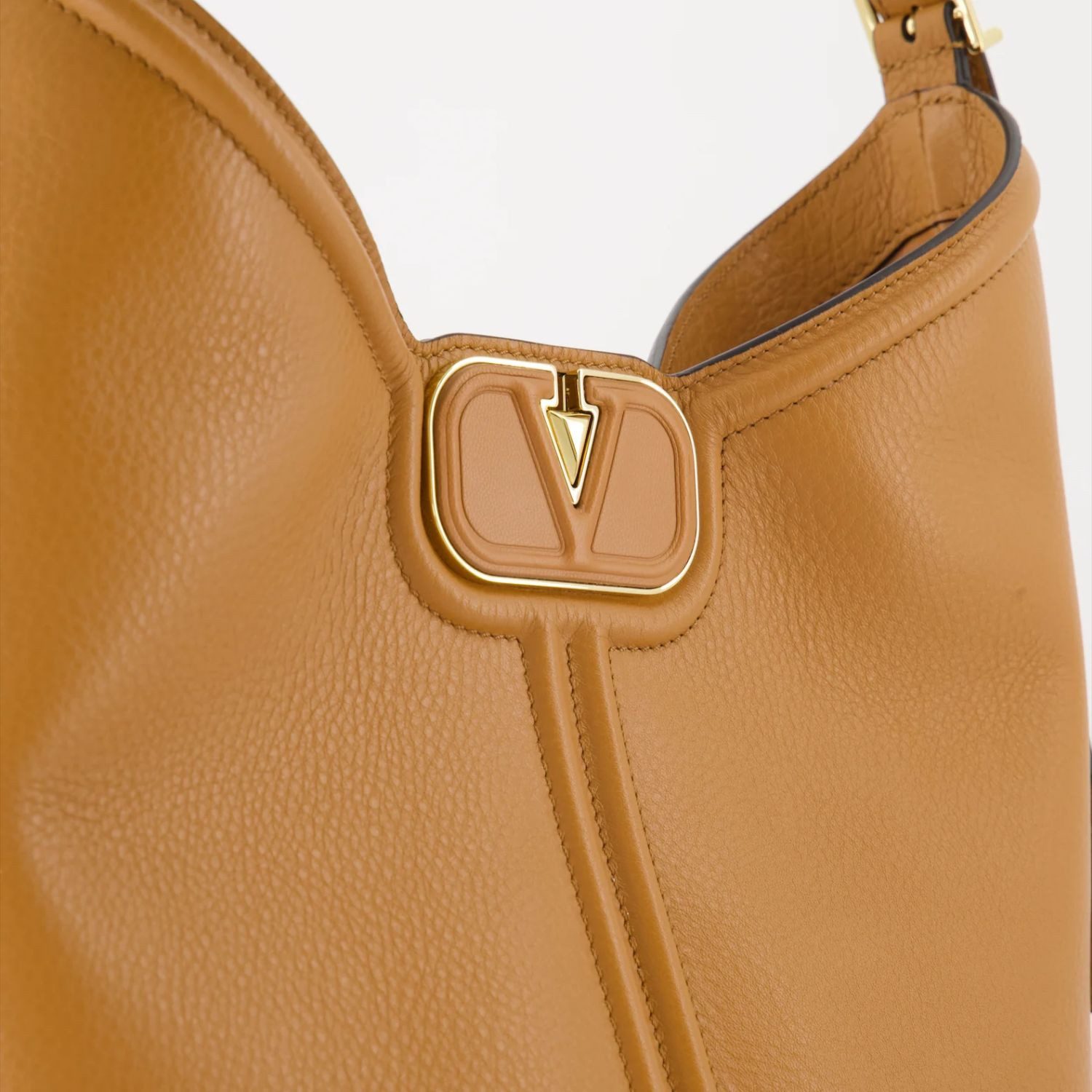 Valentino Henkeltasche Garavani