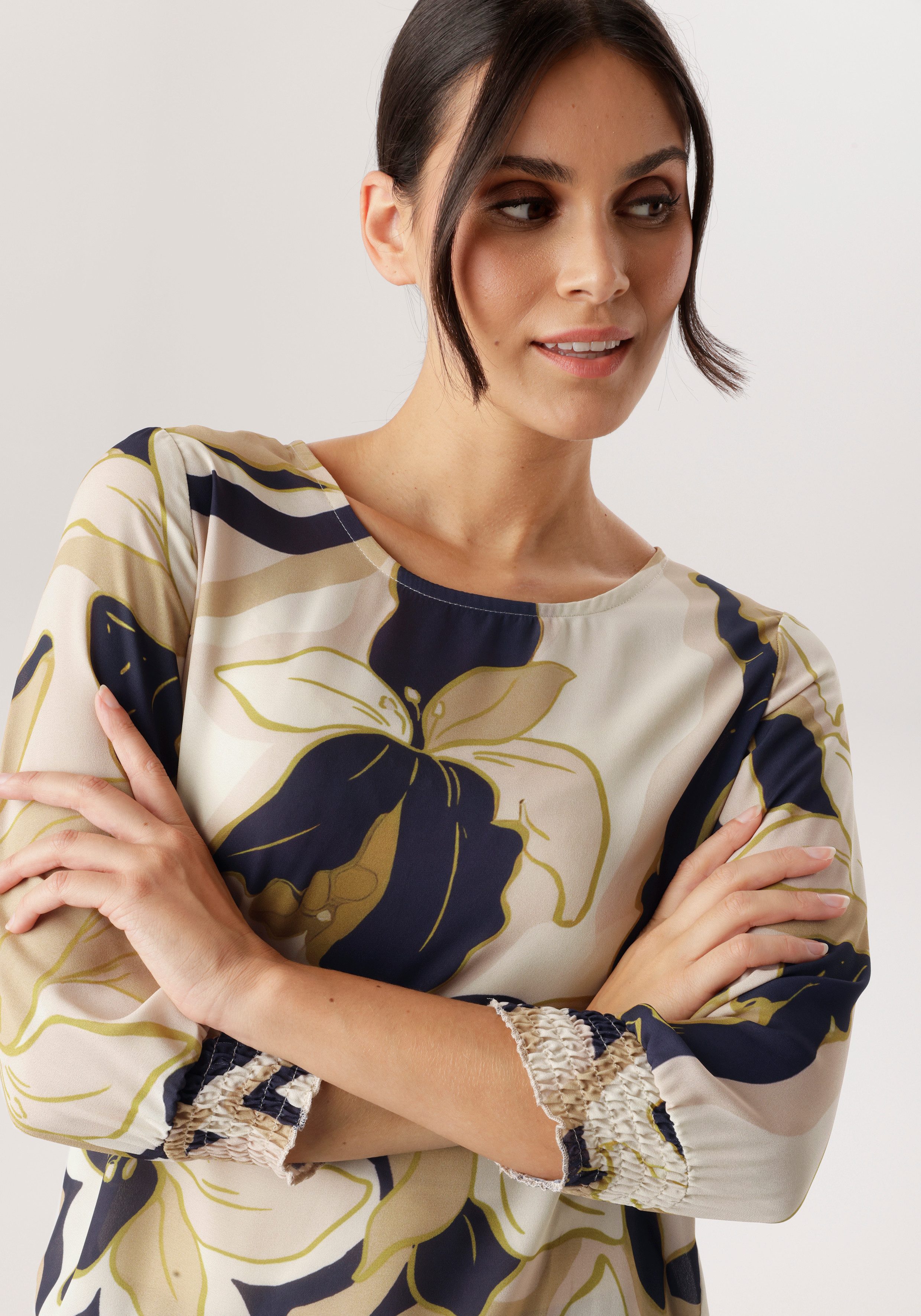 Aniston SELECTED Schlupfbluse mit Smokbündchen und allover Blumenmuster- NEUE KOLLEKTION