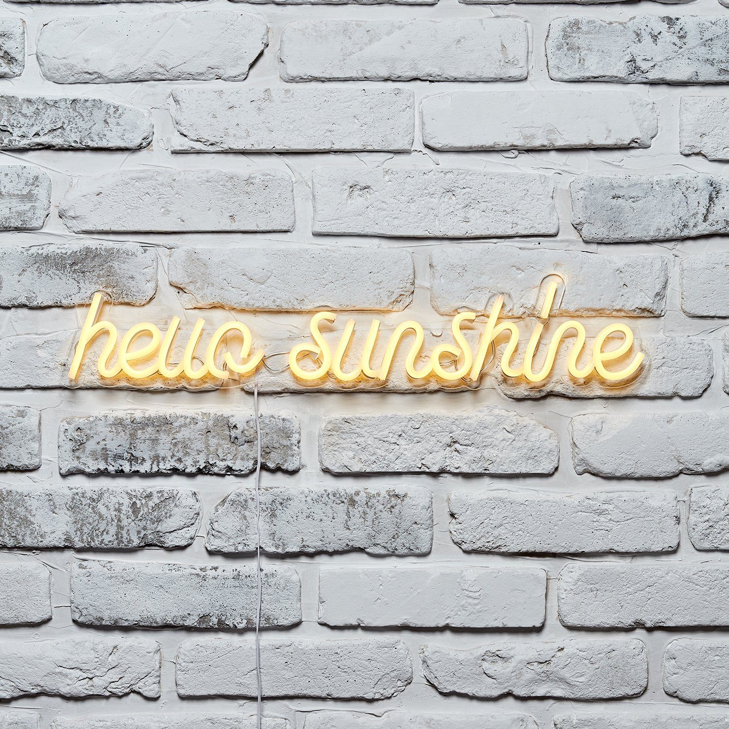 Lights4fun LED Wandleuchte Neon Schriftzug Hello Sunshine – Bild 4 von 4
