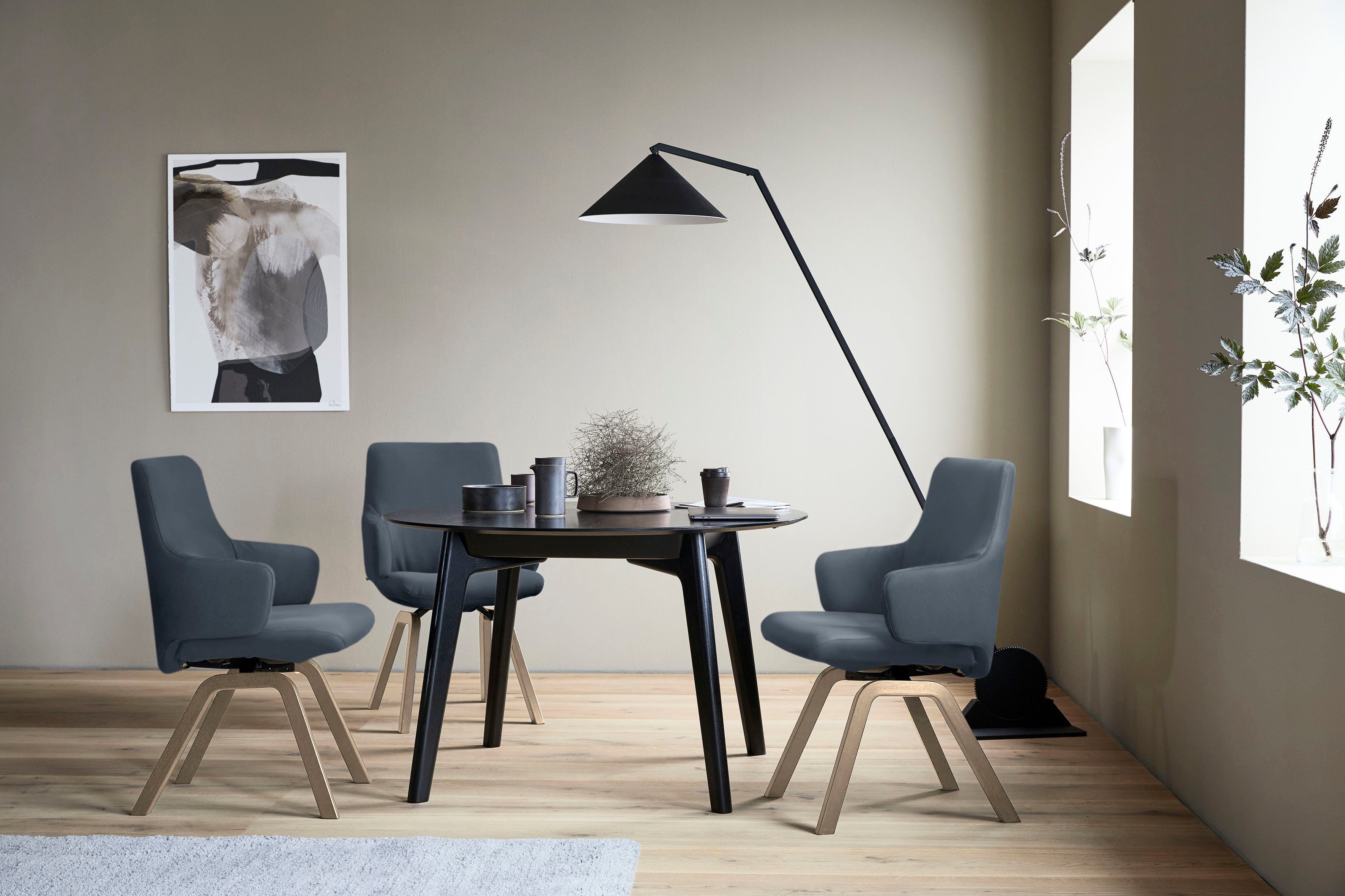 Stressless® Polsterstuhl Laurel, Low Back mit Armlehne, Größe L, mit schräggestellten Beinen in Eiche