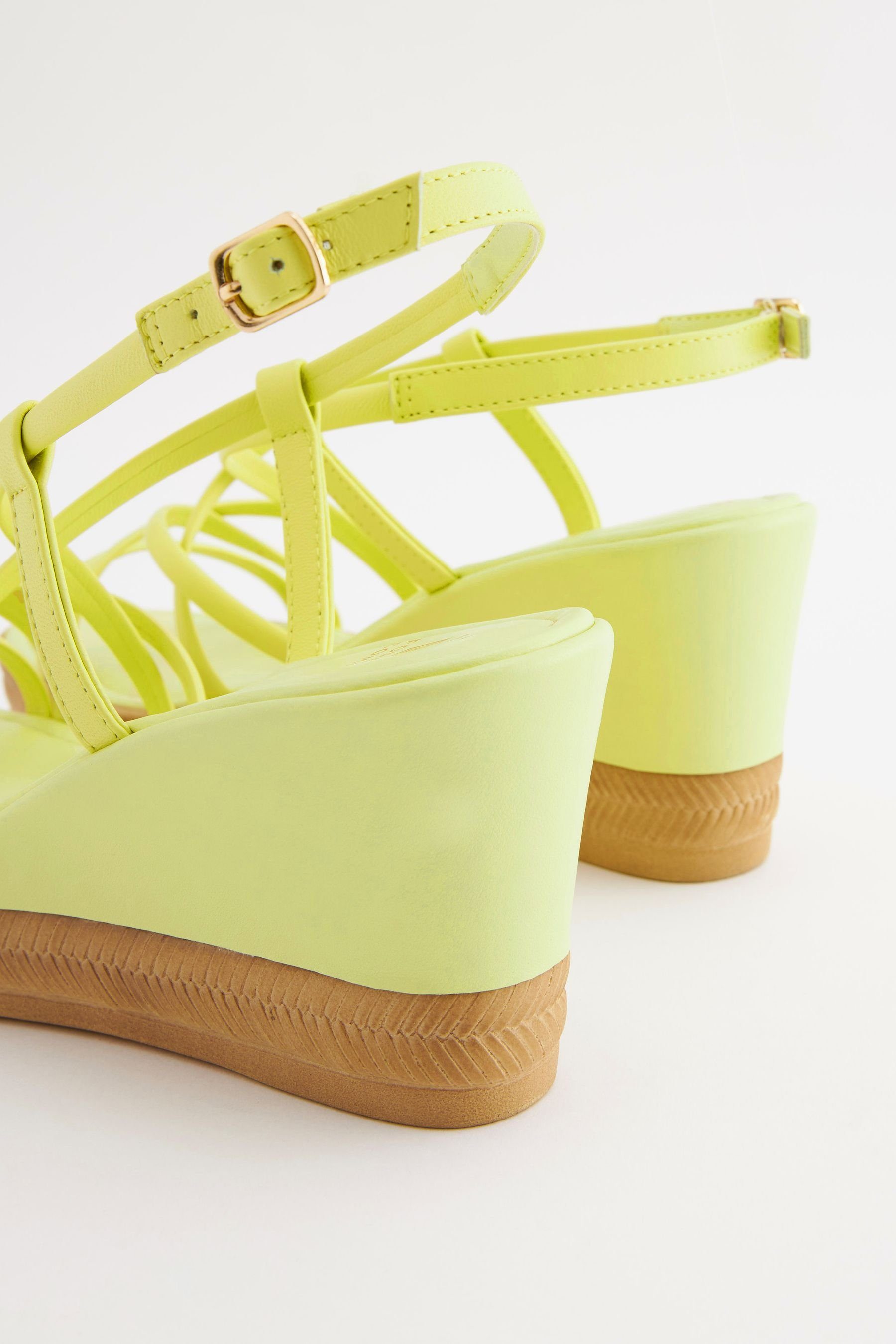 Asymmetrische Keilsandalette Next Comfort Green Forever Lime Keilabsatzsandalen (1-tlg)