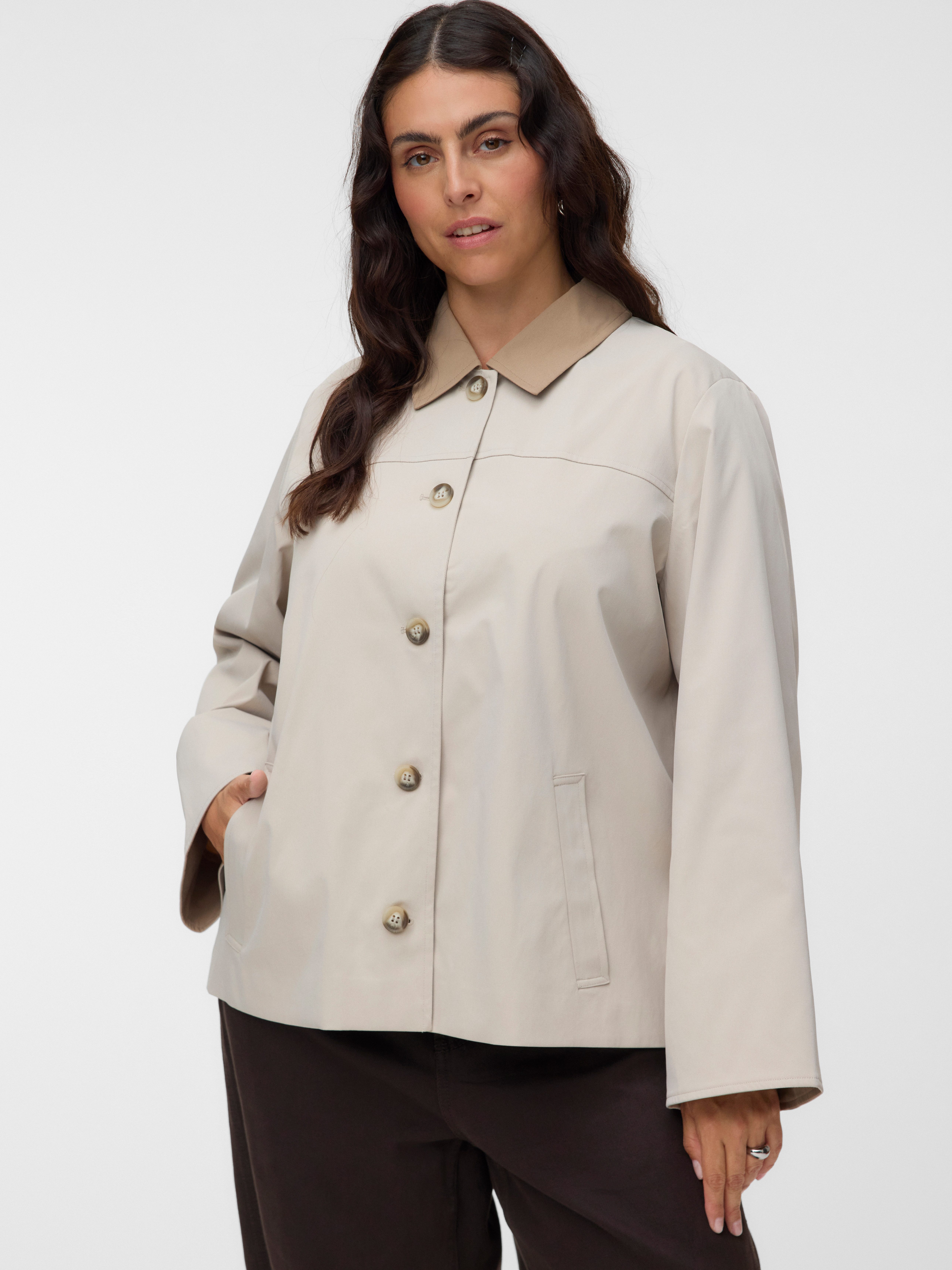 Vero Moda Curve Kurzjacke VMCCHELSEAPOPPY SHORT JACKET CUR Kunstfaser