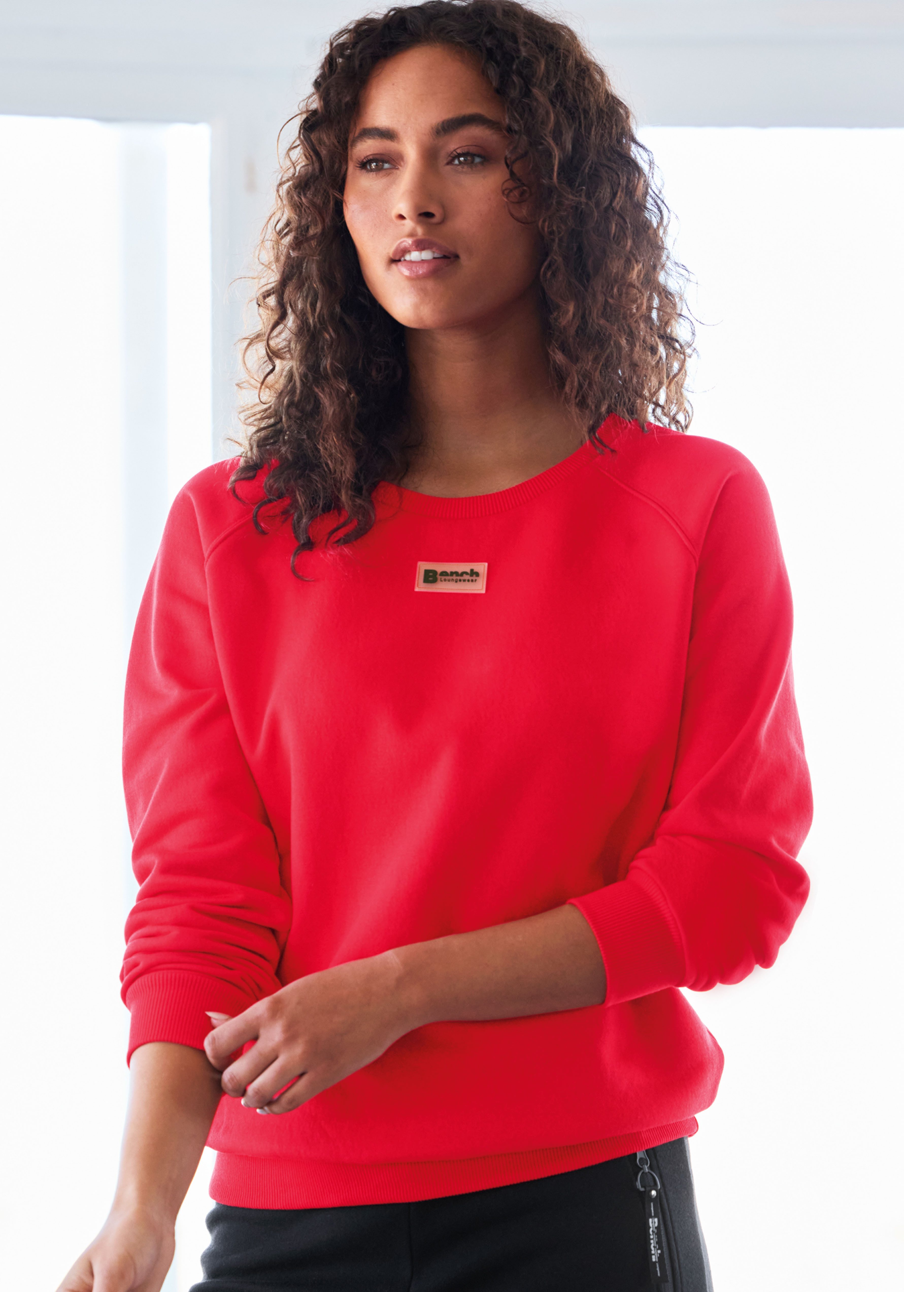 Bench. Loungewear Sweatshirt mit kleinem Logo Detail, Loungewear