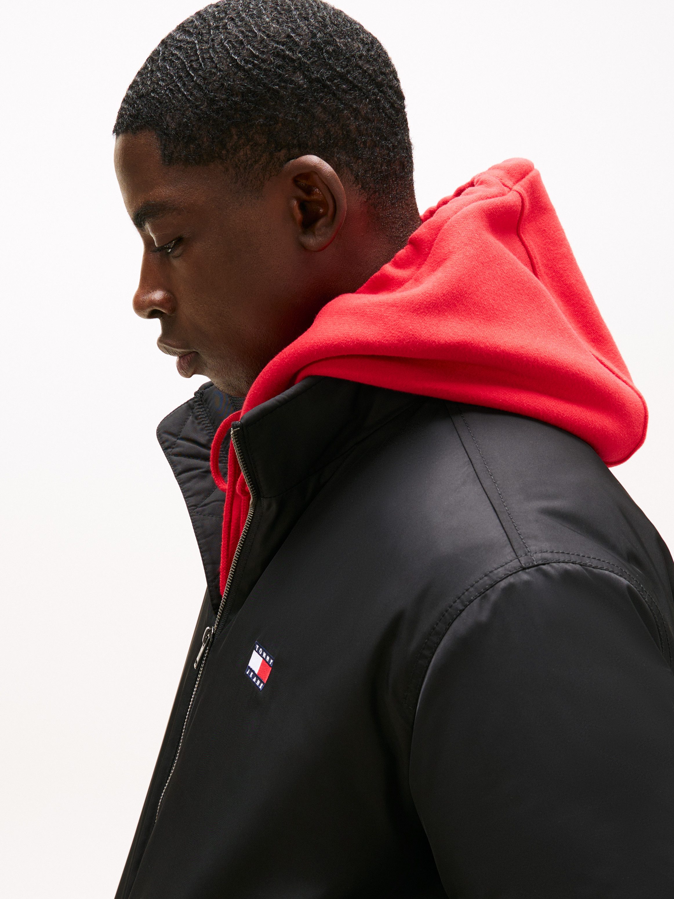 Tommy Jeans Blouson TJM ESSENTIAL PADDED JACKET EXT Freizeitjacke, Übergangsjacke glänzend, Stretchbündchen, Stehkragen