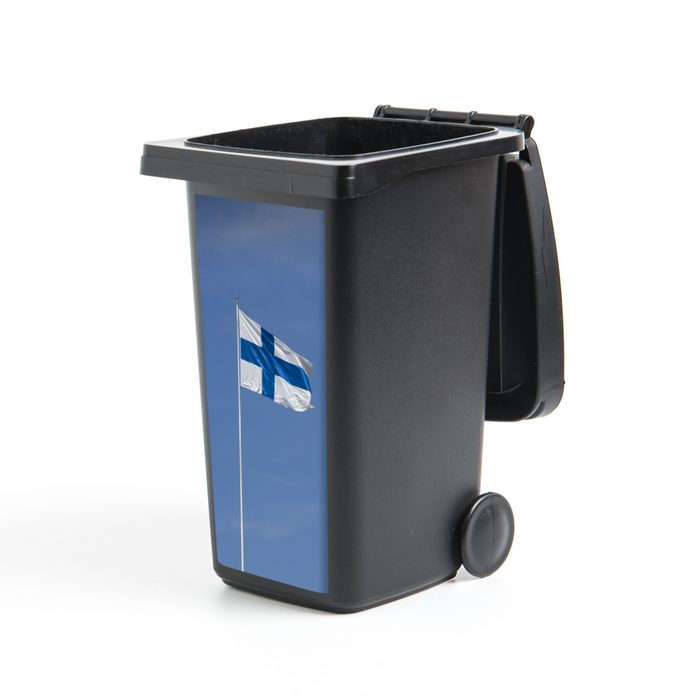 MuchoWow Wandsticker Die Flagge von Finnland mit blauem Himmel (1 St) Mülleimer-aufkleber Mülltonne Sticker Container Abfalbehälter