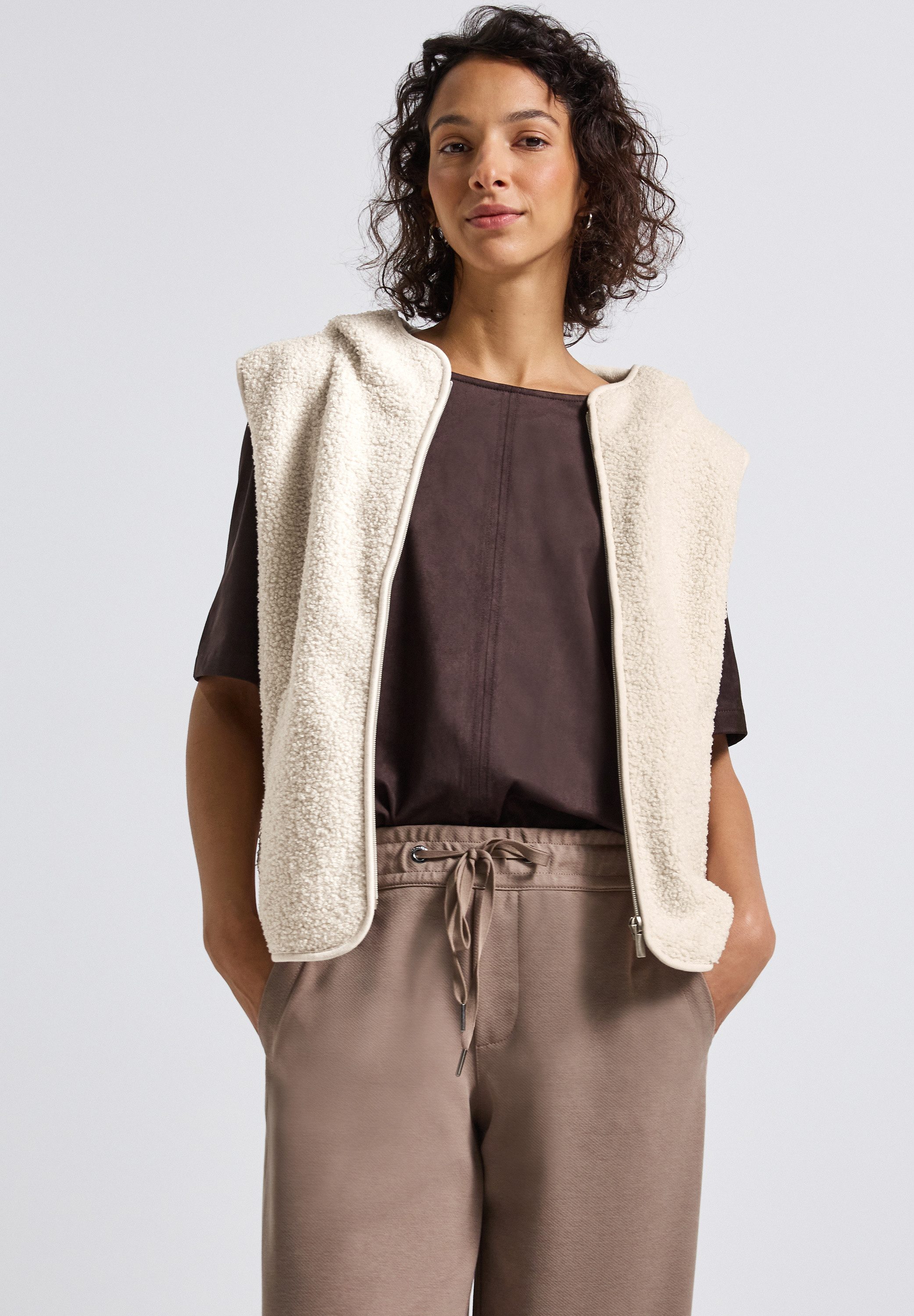 STREET ONE Kurzweste mit Kapuze günstig online kaufen