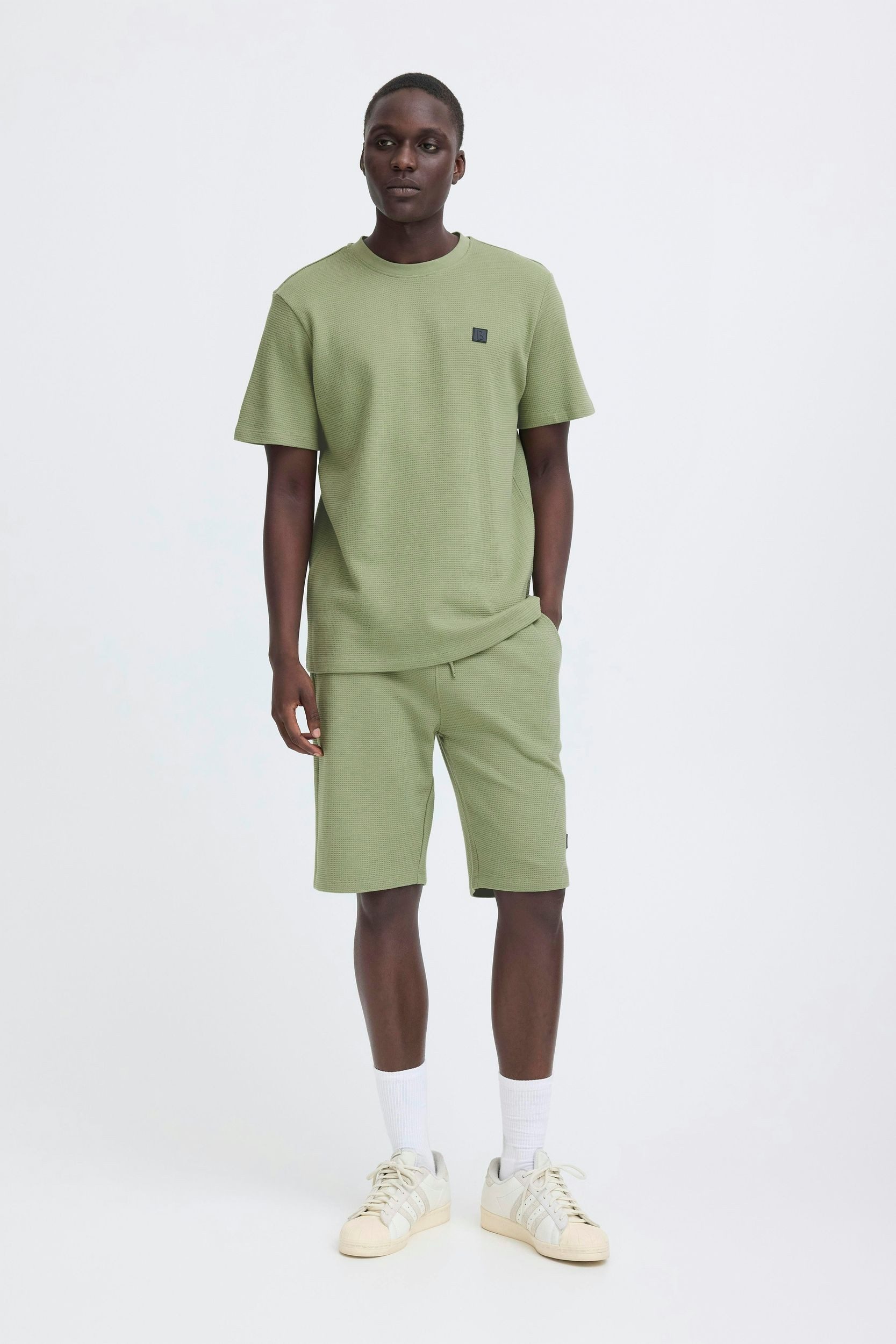 Blend T-Shirt Bequemes Einfarbiges Oberteil Rundhalsausschnitt Casual für Herren (1-tlg) Baumwolle Normal Fit Rundhals Kurzarm Einfarbig atmungsaktiv