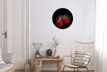 MuchoWow Wandsticker Paprika - Gemüse - Stilleben - Wasser - Rot (1 St), Tapetenkreis für Kinderzimmer, Tapetenaufkleber, Rund, Wohnzimmer