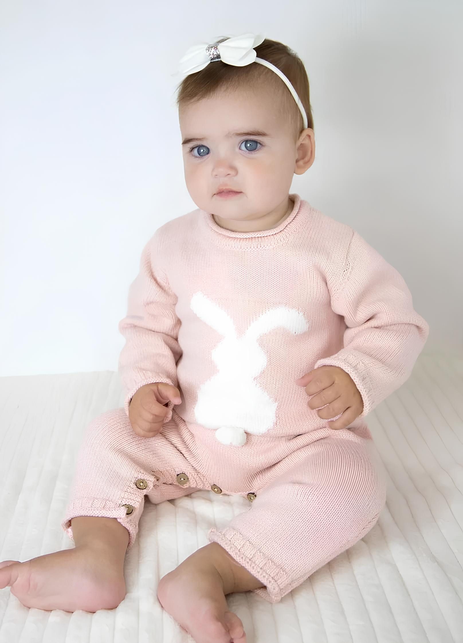 Minora Strickkleid Minora Gestrickter Unisex Strampler-Kaninchen für Baby