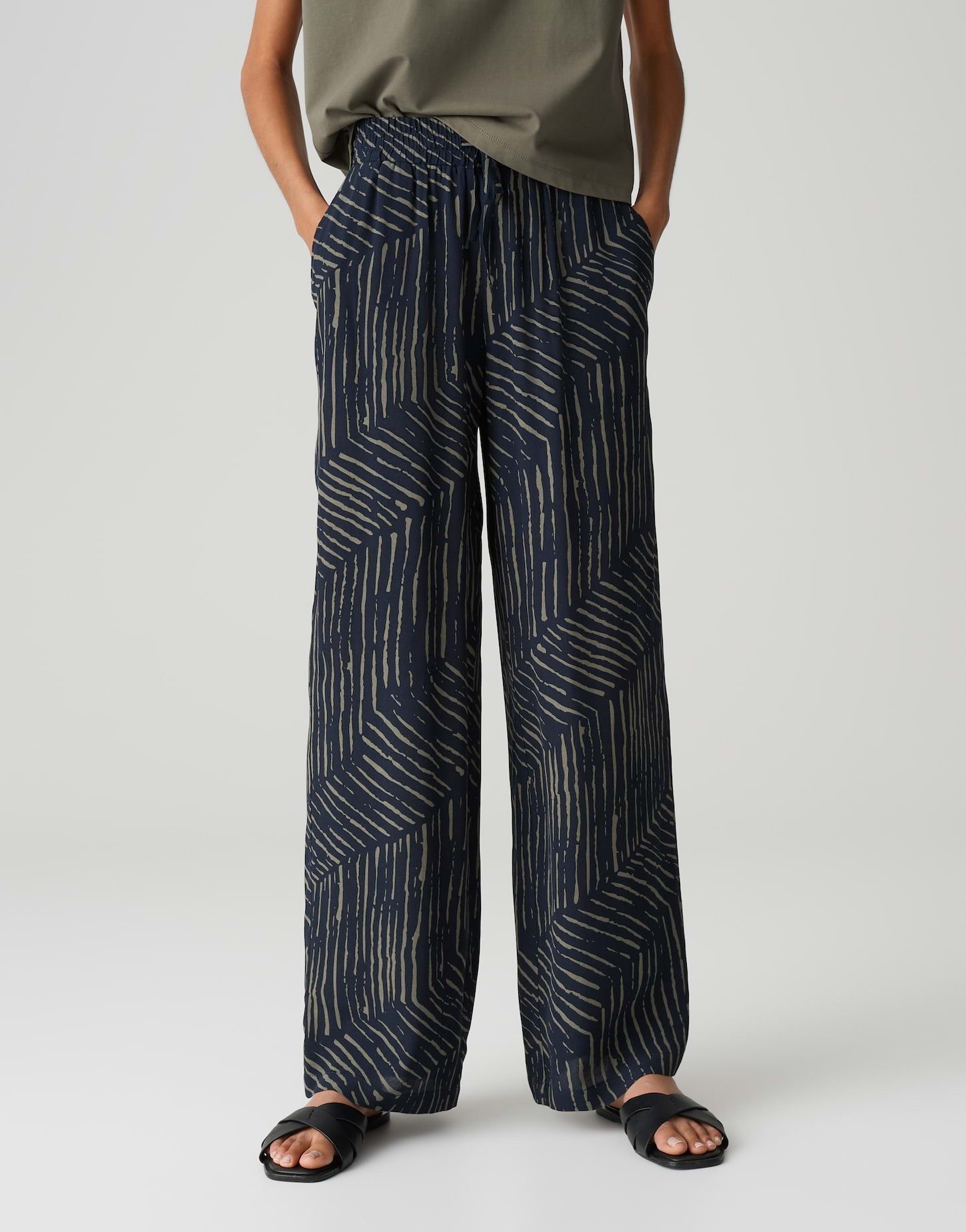 Stoffhose MAROU PALM LEAVES mit Komfortbund