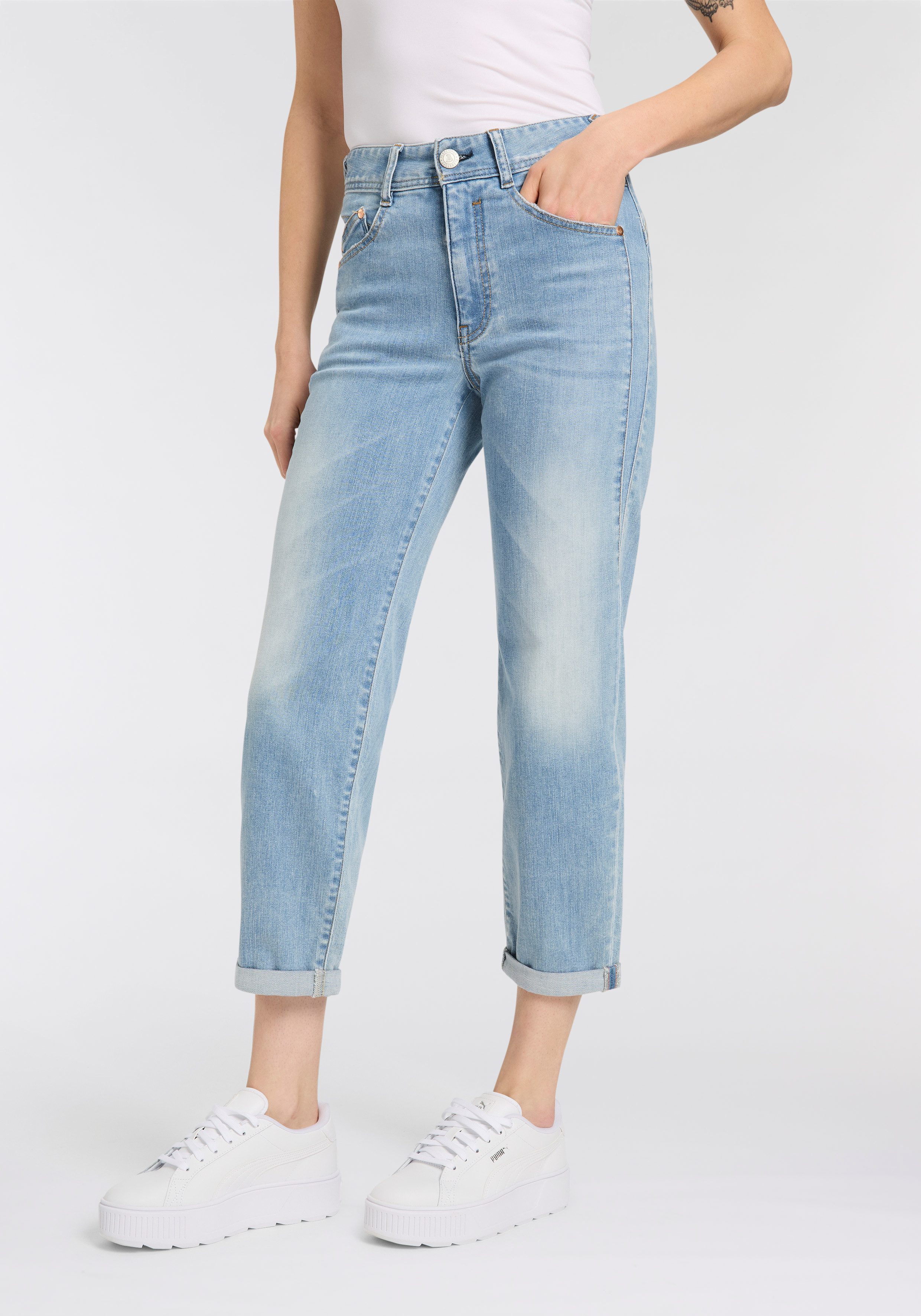 Herrlicher Tapered-fit-Jeans Gila HI Tap Denim mit seitlichem Keileinsatz
