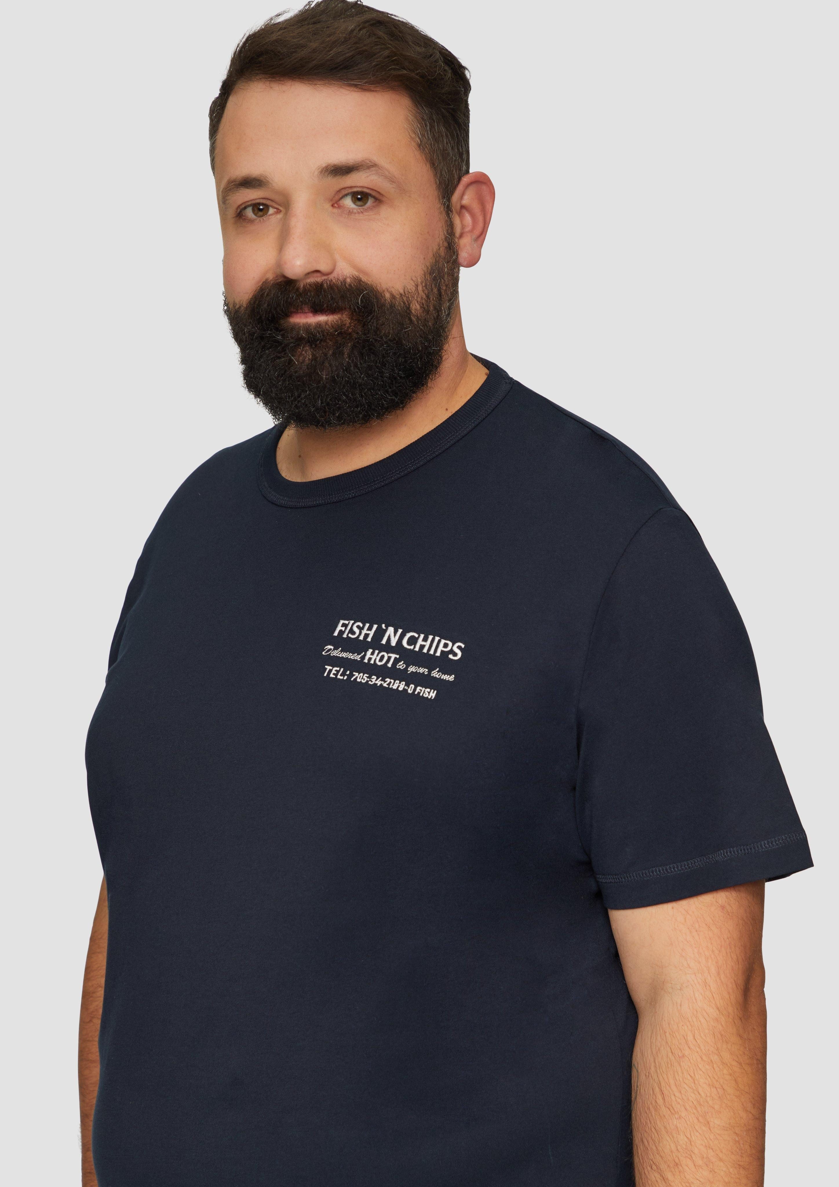 s.Oliver Kurzarmshirt Baumwollshirt mit Frontprint Artwork günstig online kaufen