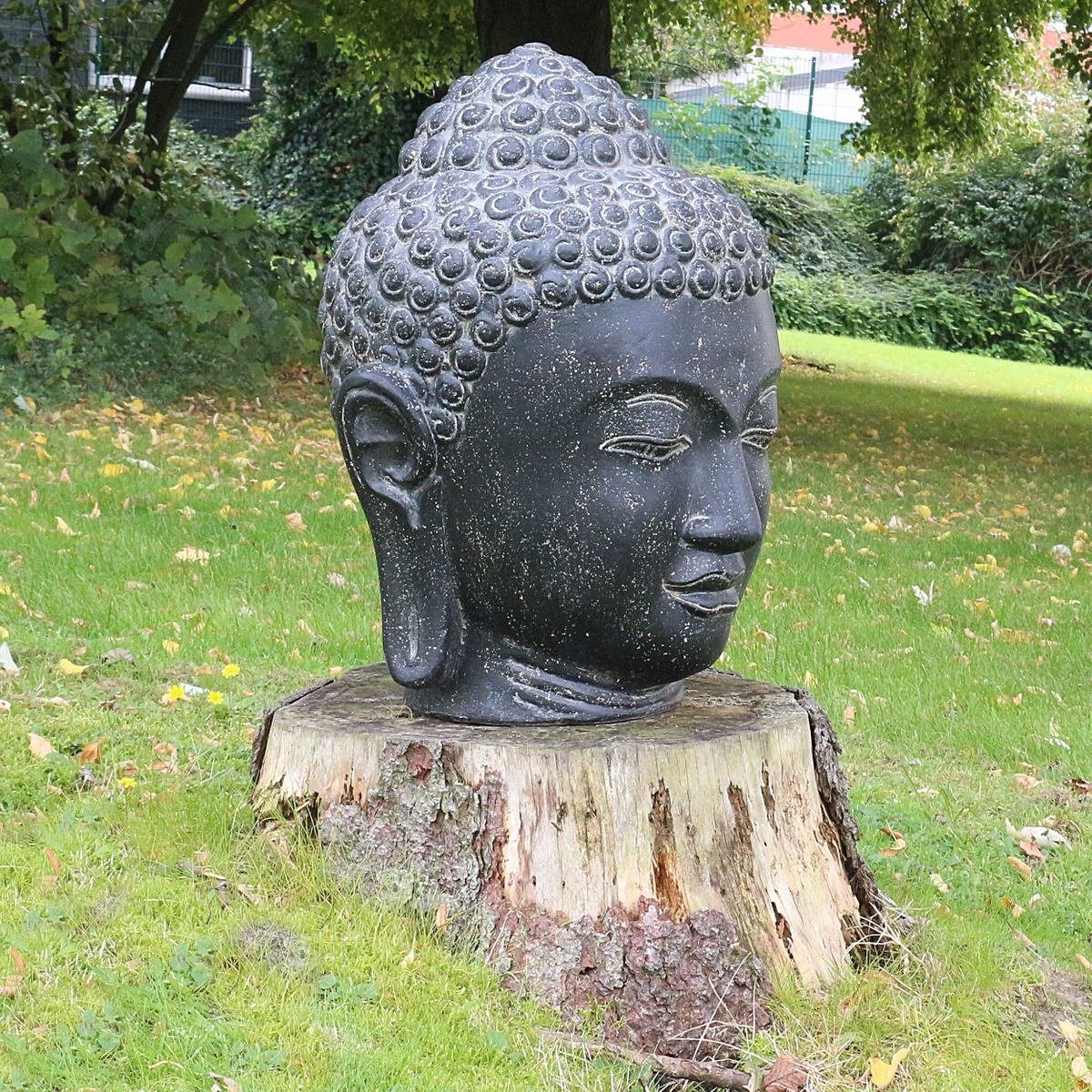Oriental Galerie Dekofigur Buddha in (1 55 traditionelle St), Gartenfigur Ursprungsland im Kopf Herstellung Lavastein cm Handarbeit aus