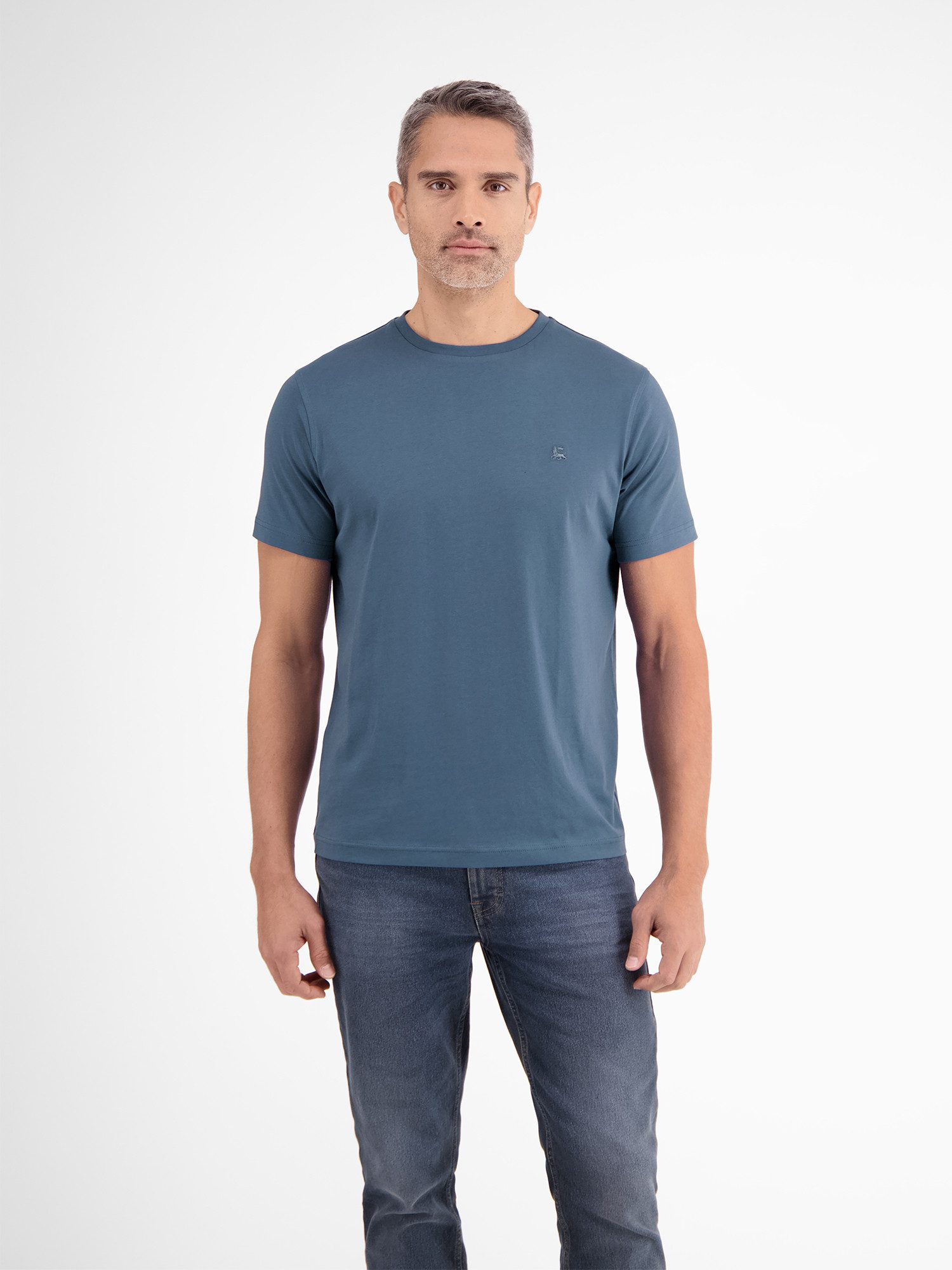 T-Shirt Basic T-Shirt mit Logostitch, unifarben