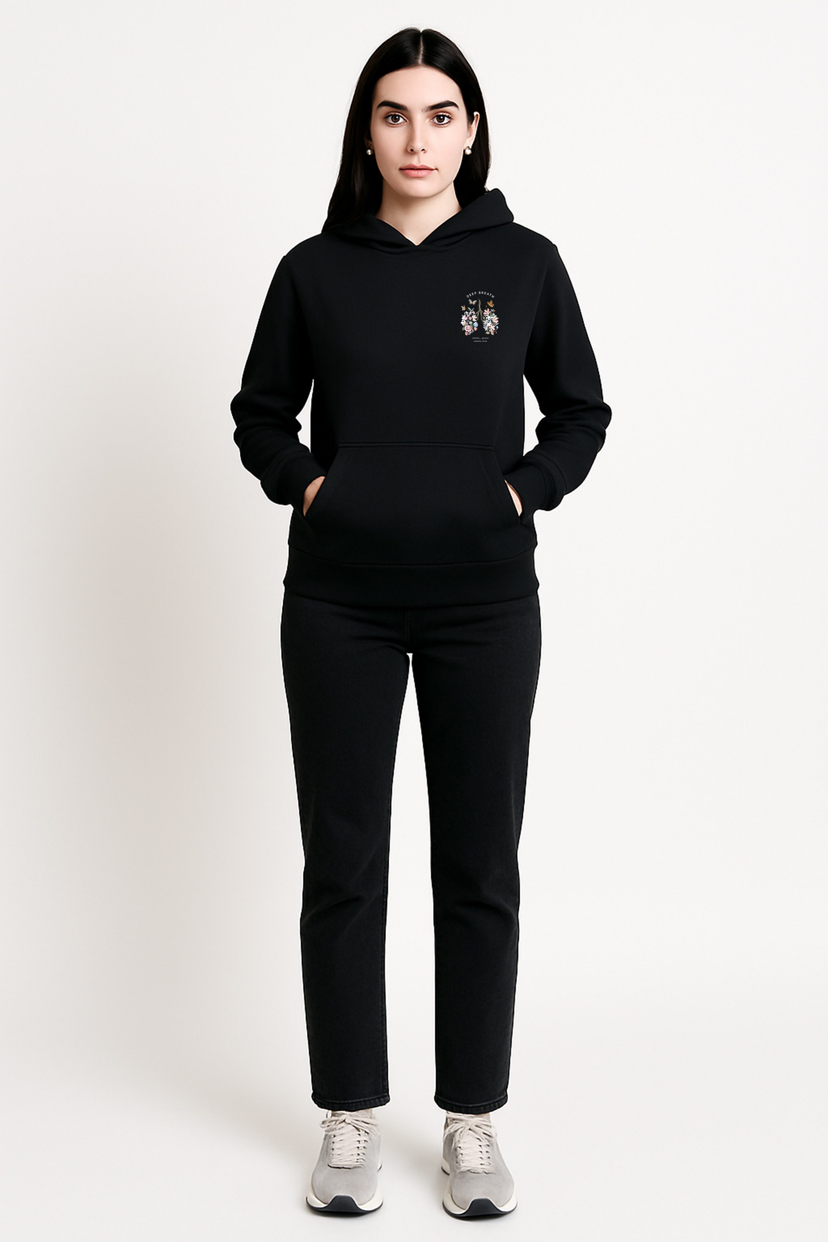 Banco Kapuzensweatshirt Damen "Deep Breath" Blumen & Schmetterlinge - Kapuzenpullover Weiches Innenmaterial, auffälliger Schmetterling & Blumen Motiv.