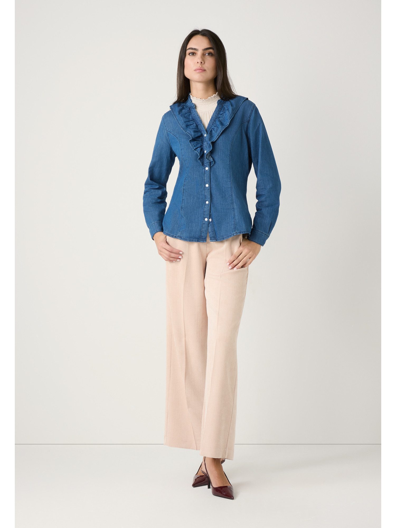 MORE&MORE Langarmbluse feminine Rüschen-Jeansbluse günstig online kaufen