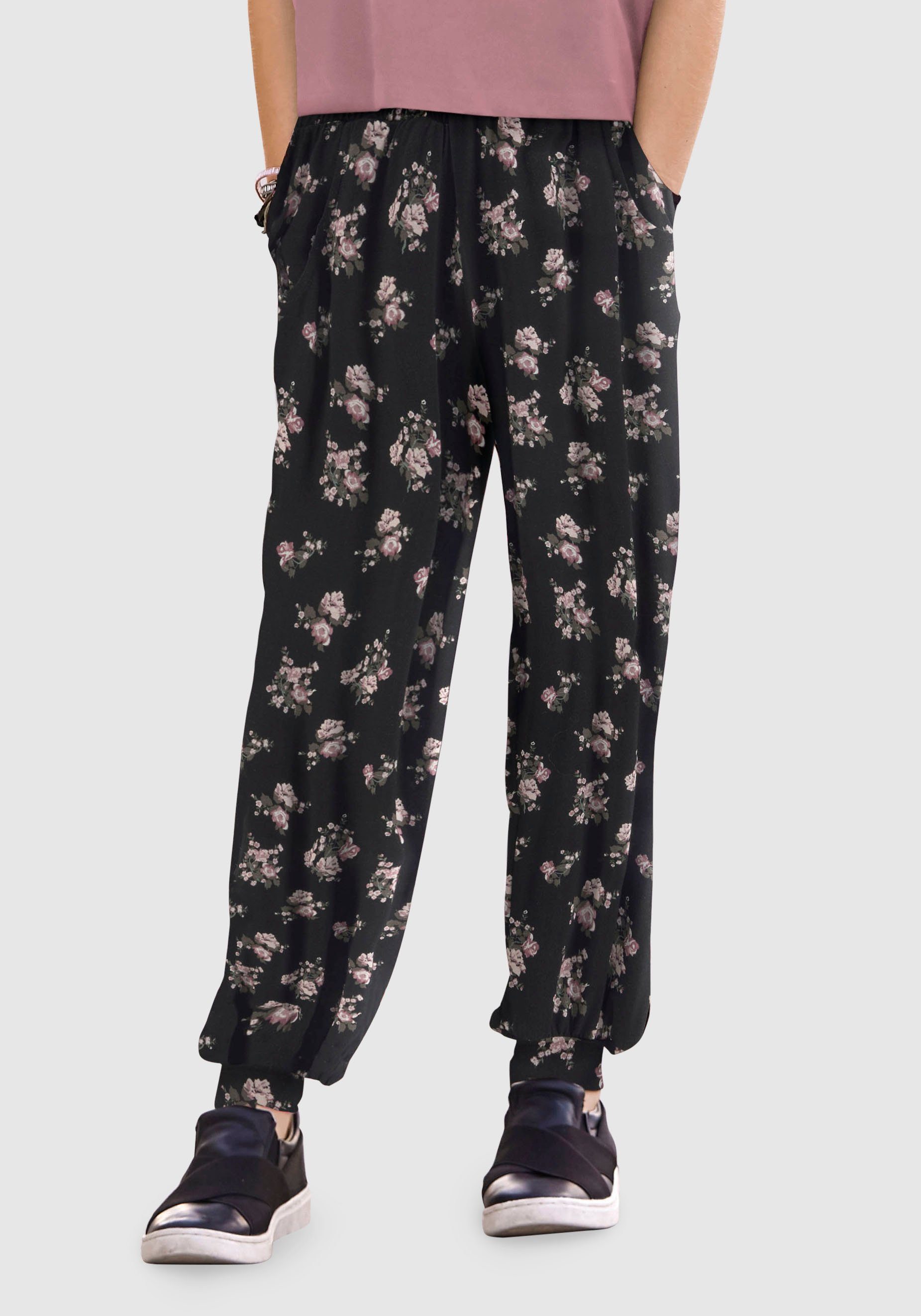 KIDSWORLD Haremshose Viskosehose mit Blumen-Allover in bequemer Form