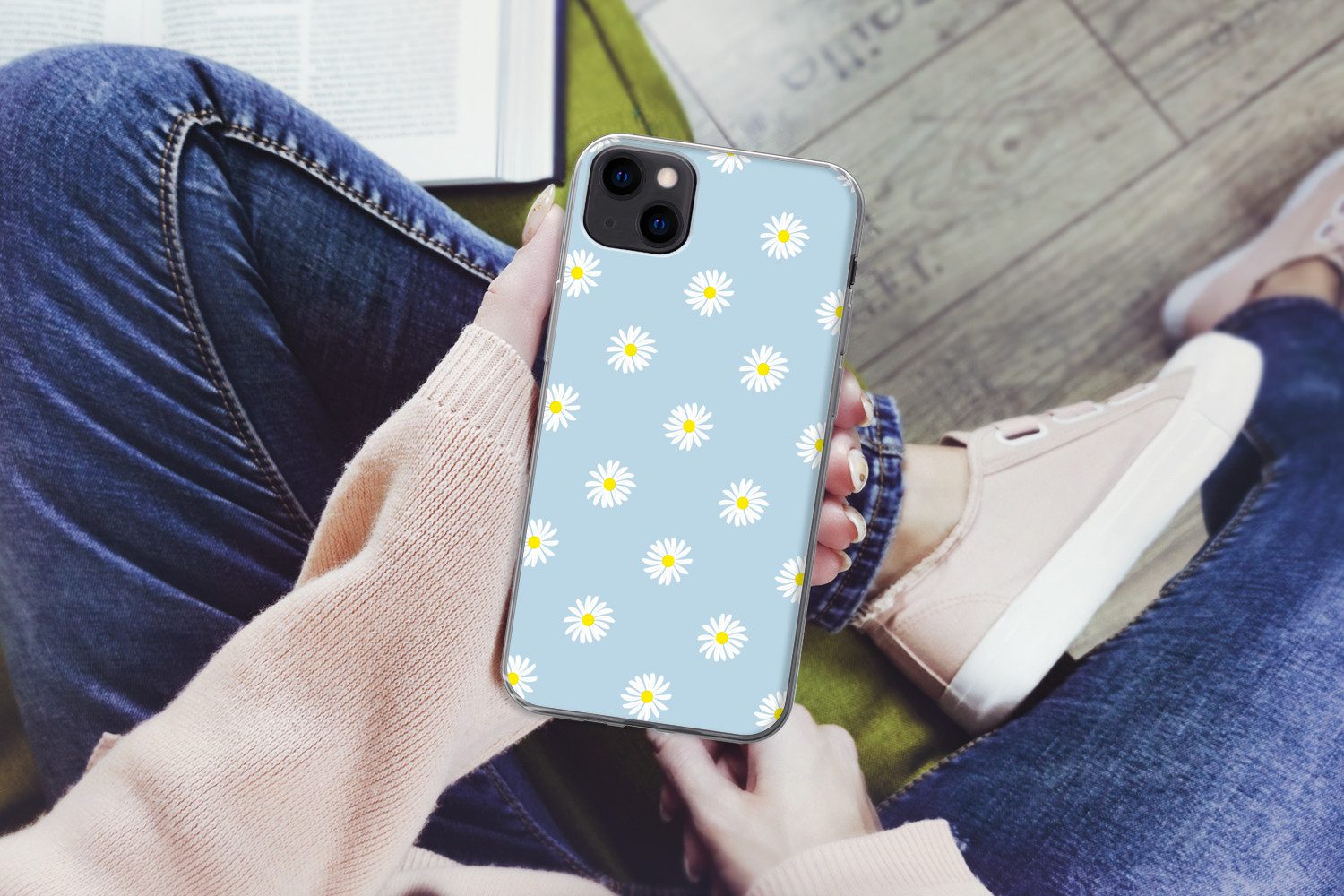 MuchoWow Handyhülle für Apple iPhone 13 mini Gänseblümchen - Pastell - Weiß - Blau - Blume, Smartphone-Bumper, Print, Handy Schutzhülle Dünn