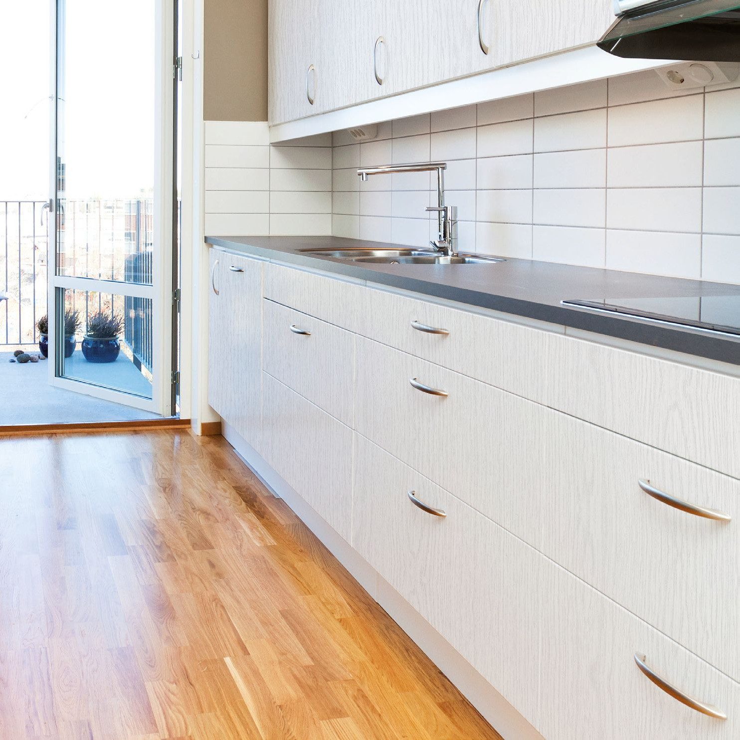 d-c-fix Möbelfolie Whitewood - selbstklebende Dekofolie Holzoptik Klebefolie Möbel Küche, Designfolie - abwaschbar, zuschneidbar und rücksandslos entfernbar