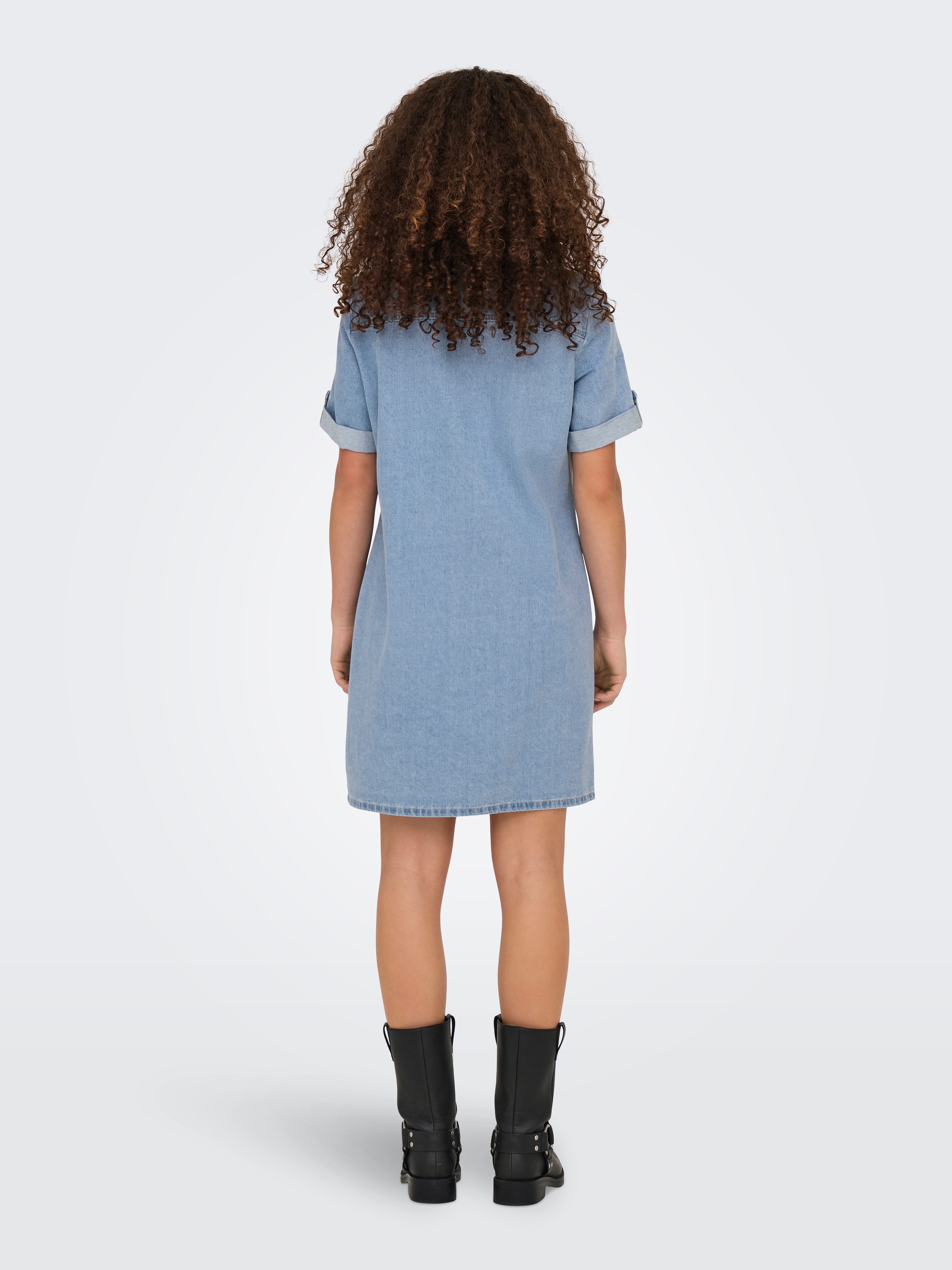 ONLY Jeanskleid ONLLISA – Denimkleid mit Knopfleiste und Brusttaschen Baumwollmischung