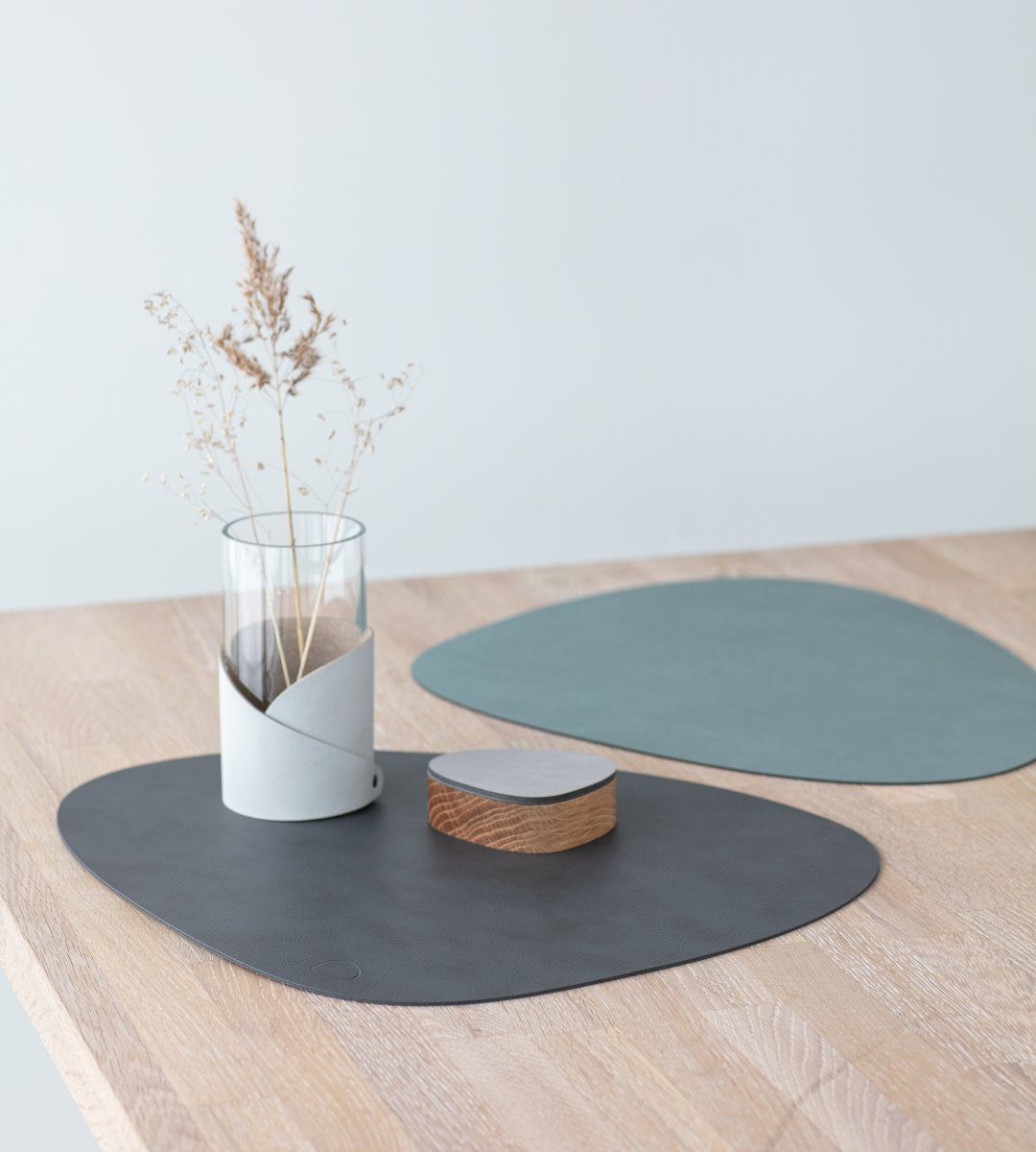 LIND DNA Platzset DOUBLE CLOUD/NUPO Tischset Curve L ant./pastellgr., Table Mat Curve L Double Cloud Ant./Nupo Past. Gr.