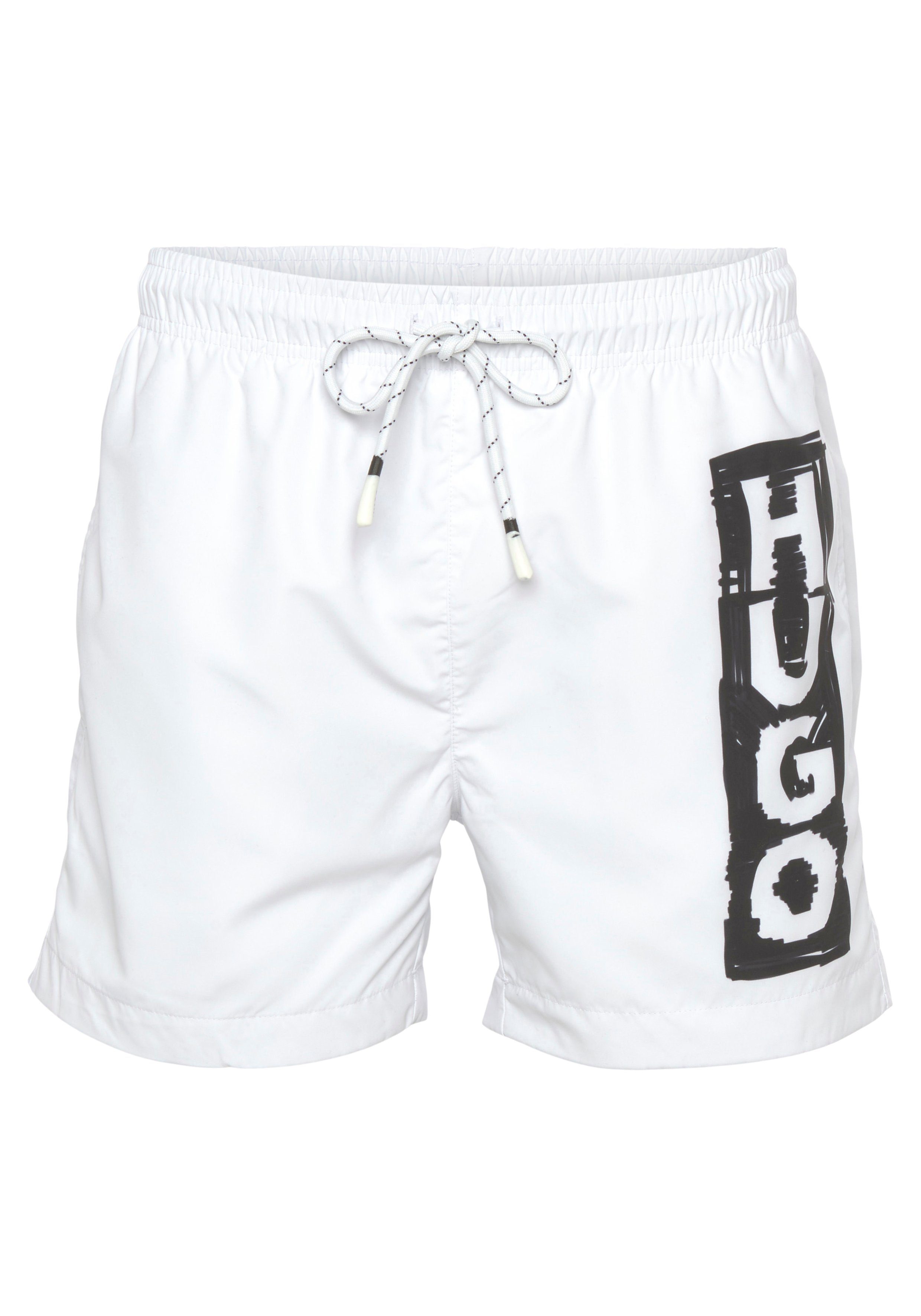 HUGO Badeshorts TAG mit großem HUGO Schriftzug auf dem linken Bein