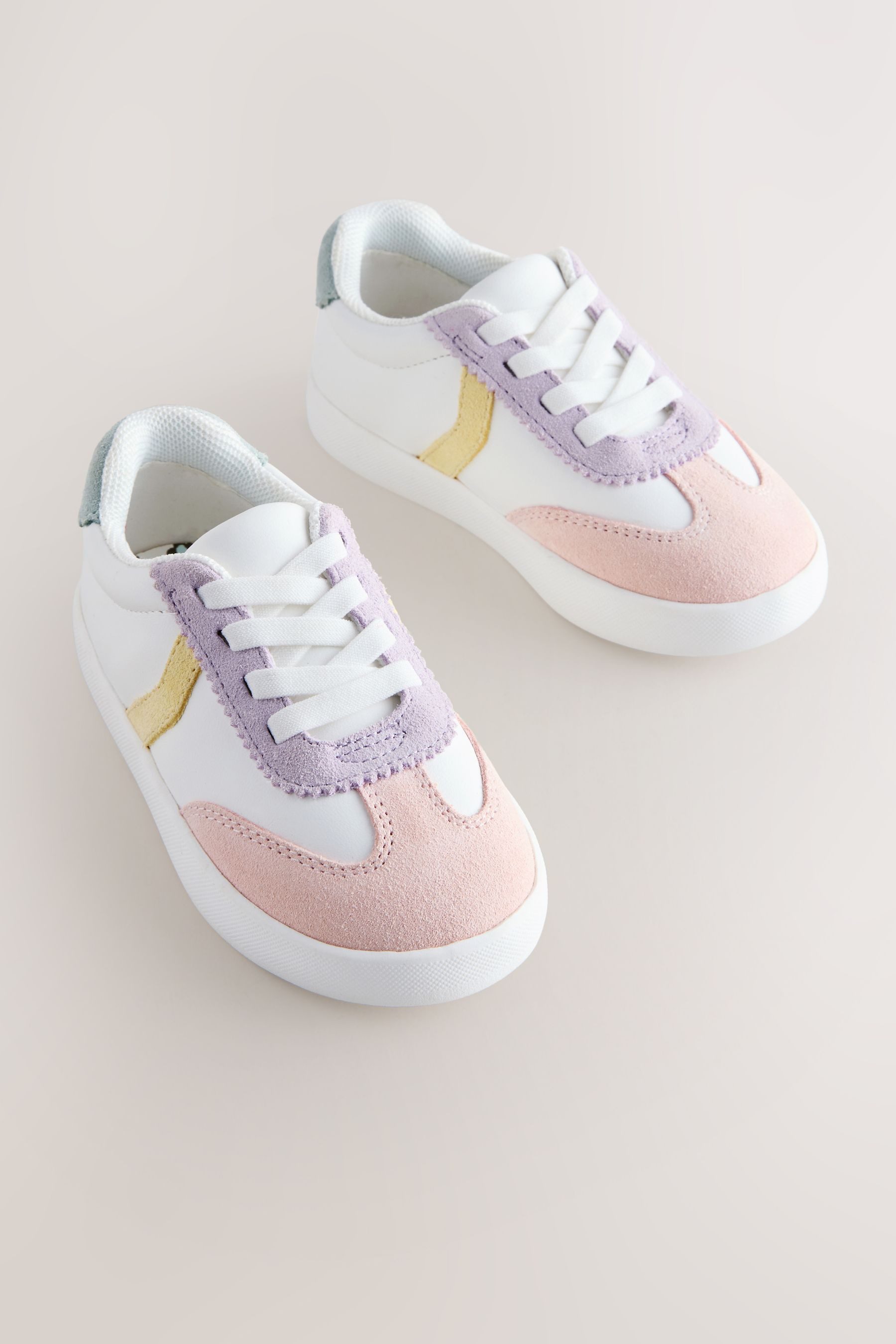 Next Sneaker mit Leoparden-Print und Elastikschnürung Sneaker (1-tlg)