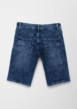s.Oliver Jeansshorts Jeans-Bermuda Seattle / Regular Fit / Mid Rise / Slim Leg Waschung, Destroyes
