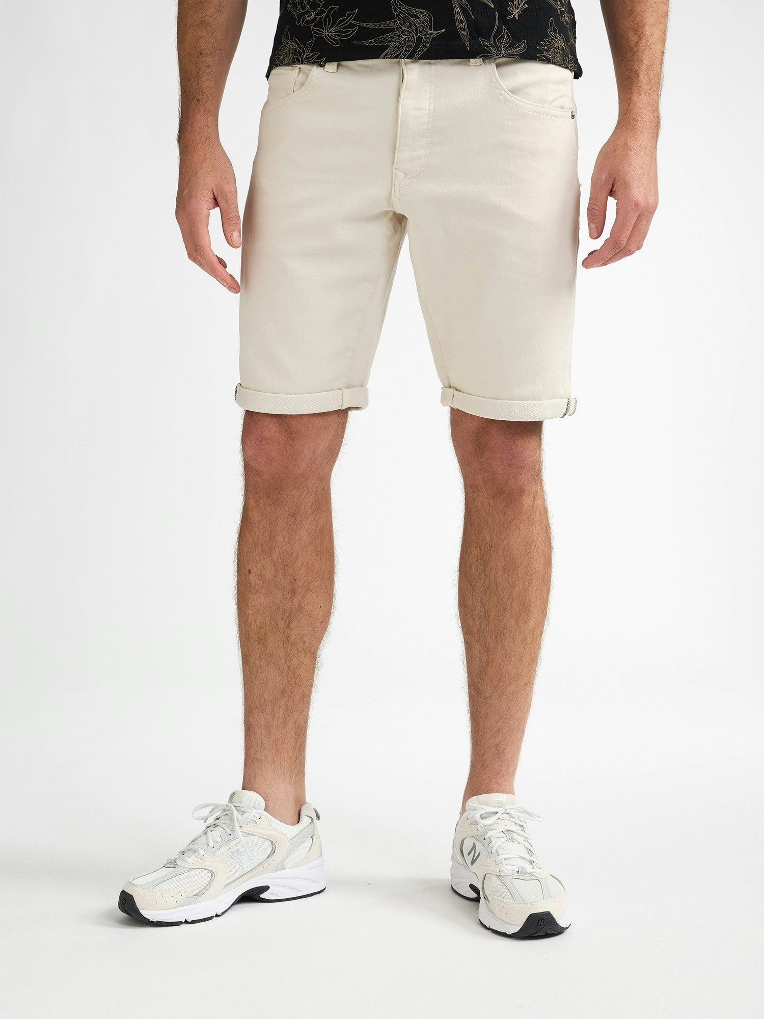 Petrol Industries Jeansshorts Sommerhose im Five-Pocket Style