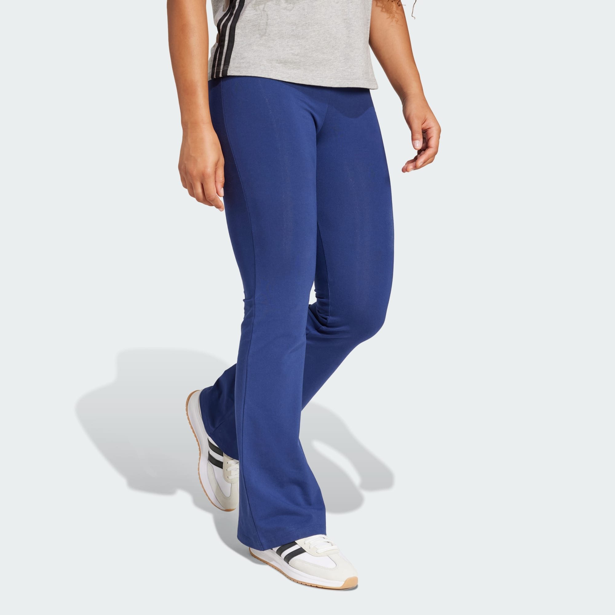 adidas Sportswear Leggings ESSENTIALS SMALL LOGO FLARED LEGGINGS (1-tlg)