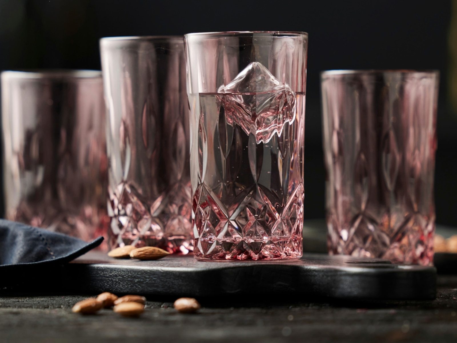 LYNGBY-GLAS Gläser-Set Highball Sorrento Longdrinkglas pink 380ml Set4, Glas, Highball Sorrento 38 cl 4 Stck. Pink