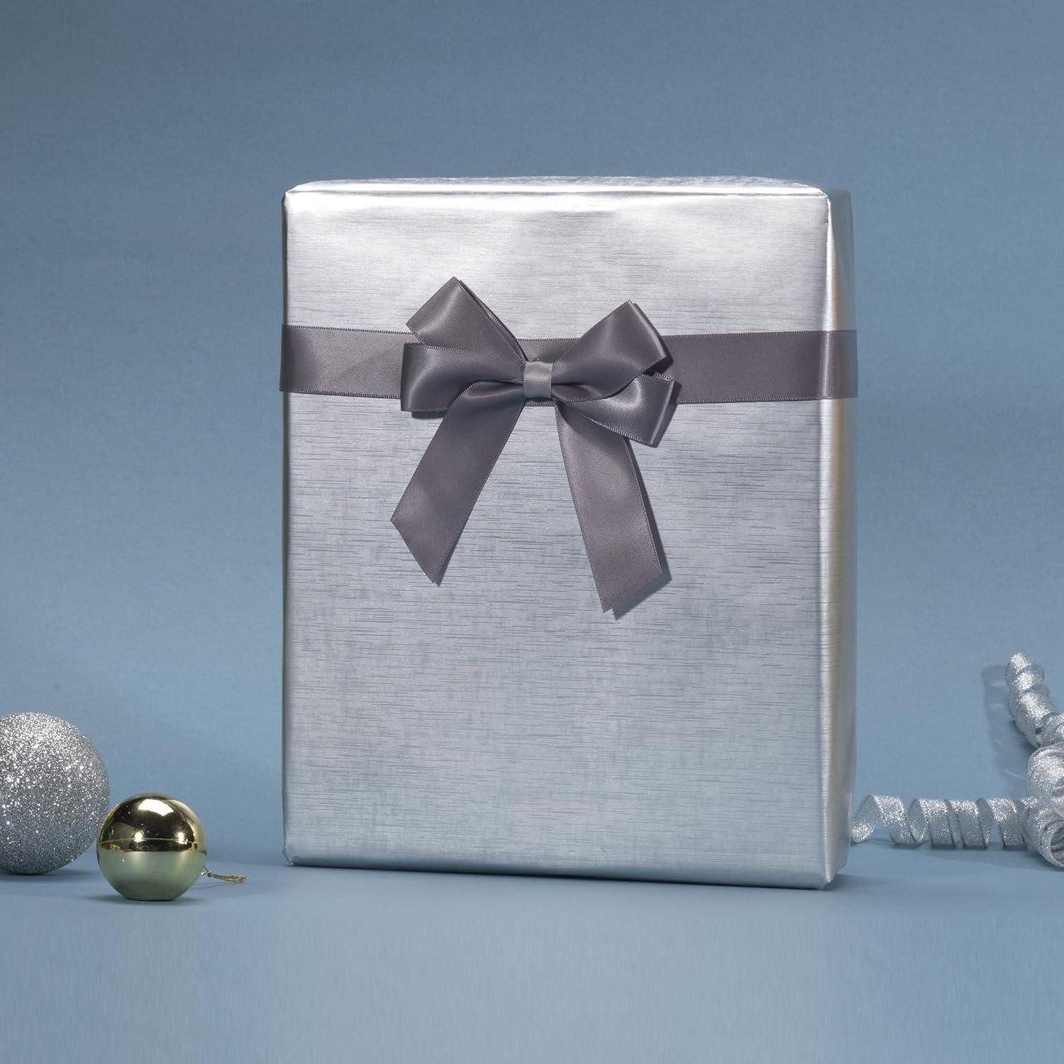 LuxusKollektion Geschenkpapier Geschenkpapier Silber Streifen 2er Rolle, (2St)