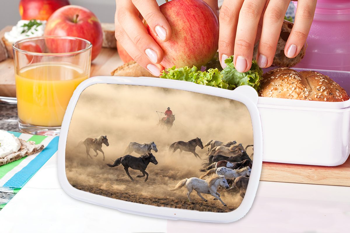 MuchoWow Lunchbox Galoppierende Mongolei, und und (2-tlg), der Brotdose, für Brotbox Pferde mongolische weiß in Kunststoff, für Jungs Kinder Mädchen Erwachsene