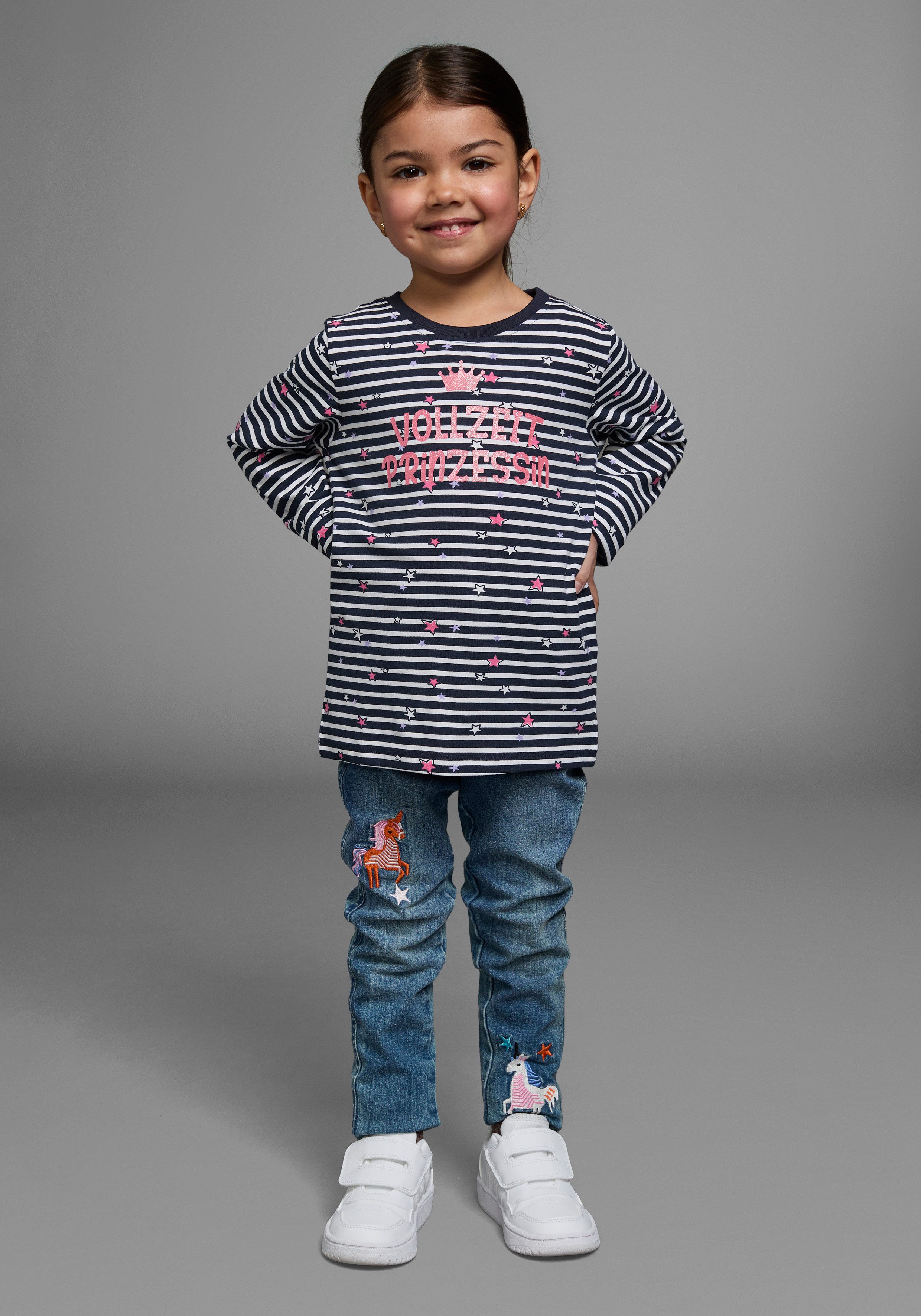 KIDSWORLD Langarmshirt Vollzeit Prinzessin Langarm, Basic-Passform, mit Sternmuster, Rundhalsausschnitt – Bild 4 von 5