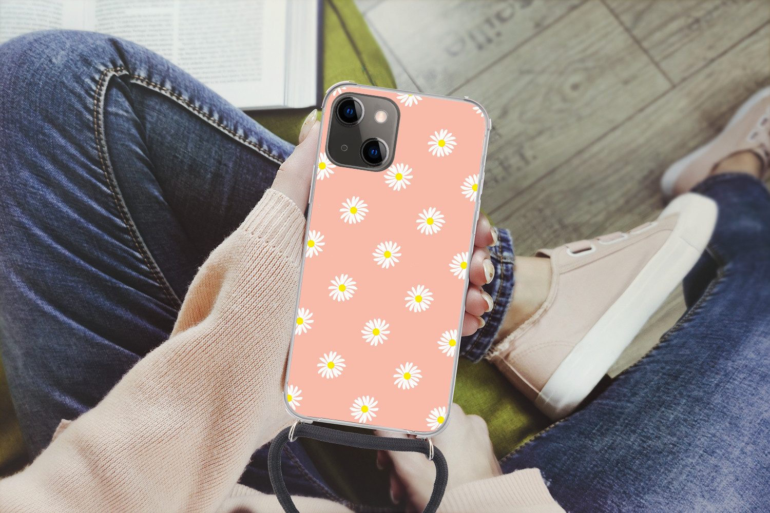 MuchoWow Handyhülle für Apple iPhone 13 Gänseblümchen - Pastell - Weiß - Rosa - Blumendruc, Tragbare Handyhüllen mit Kette zum umhängen, Handykette Handyband