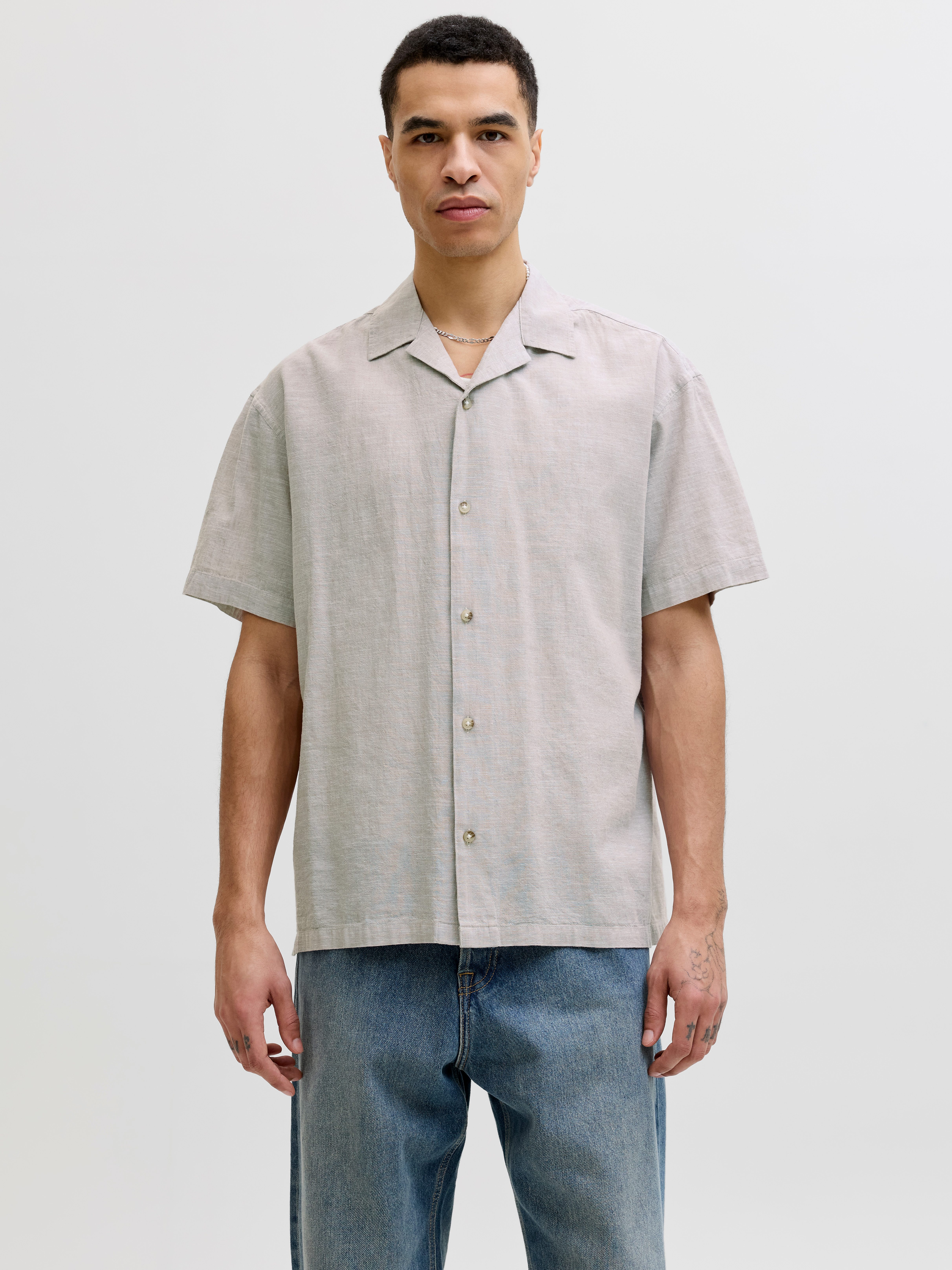 Jack & Jones Kurzarmhemd JJESUMMER LINEN BLEND RESORT SHIRT SS SN Baumwollmischung, relaxed fit