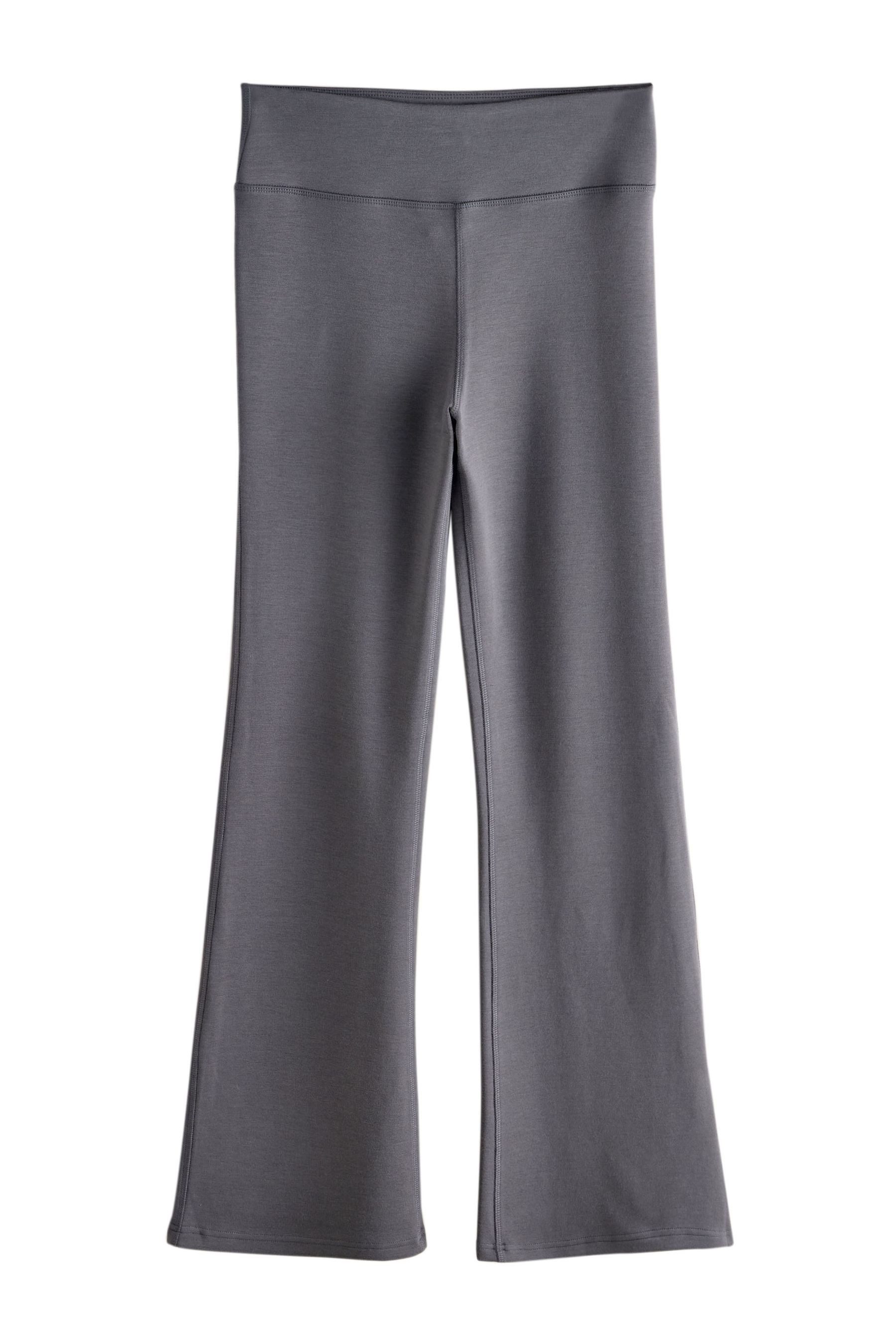 Leggings Self. Ausgestellte Leggings