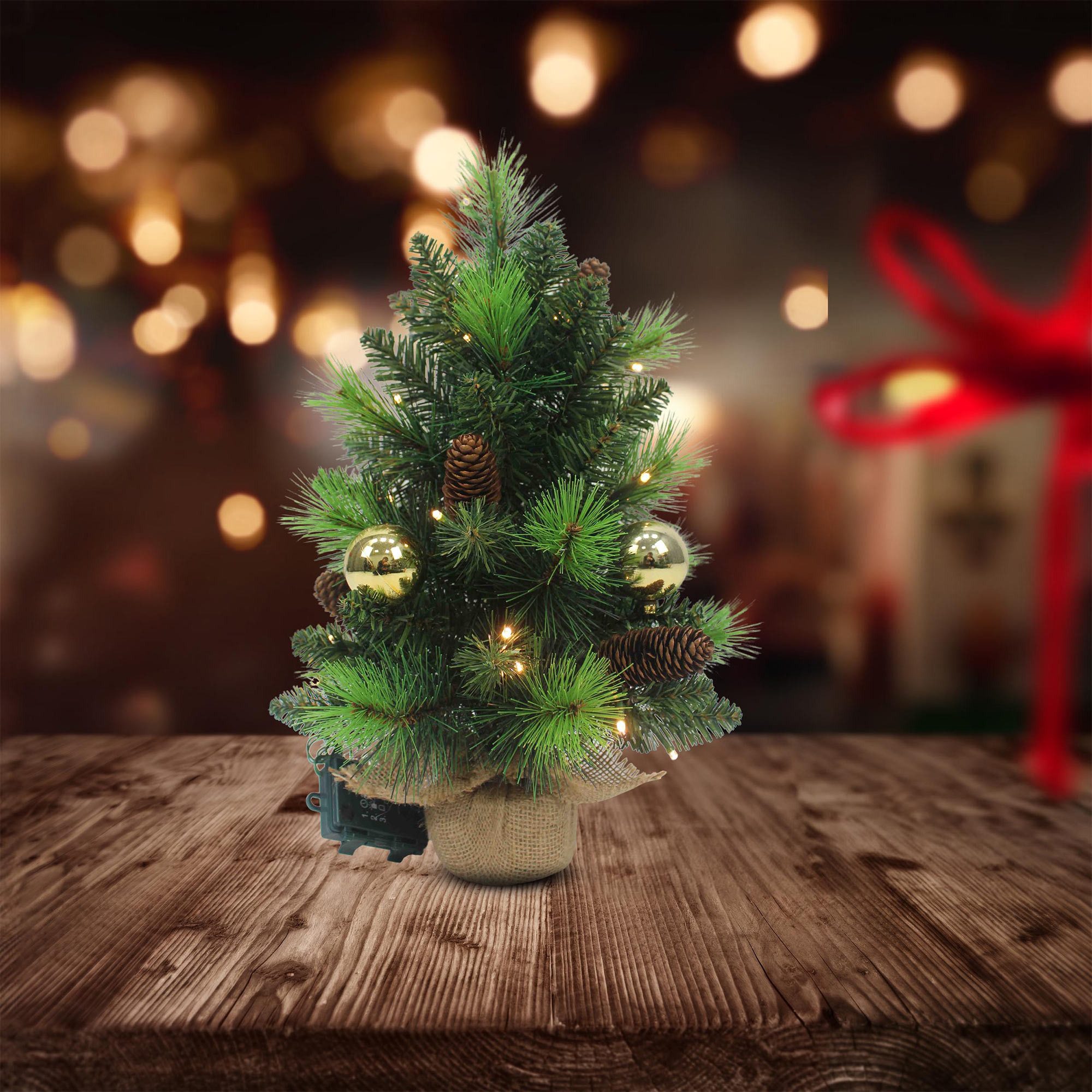näve Künstlicher Weihnachtsbaum LED-Weihnachtsbaum, beleuchtete Weihnachtsdeko, 45 cm, 20 LEDs, Timer, 2800 K warmweiß