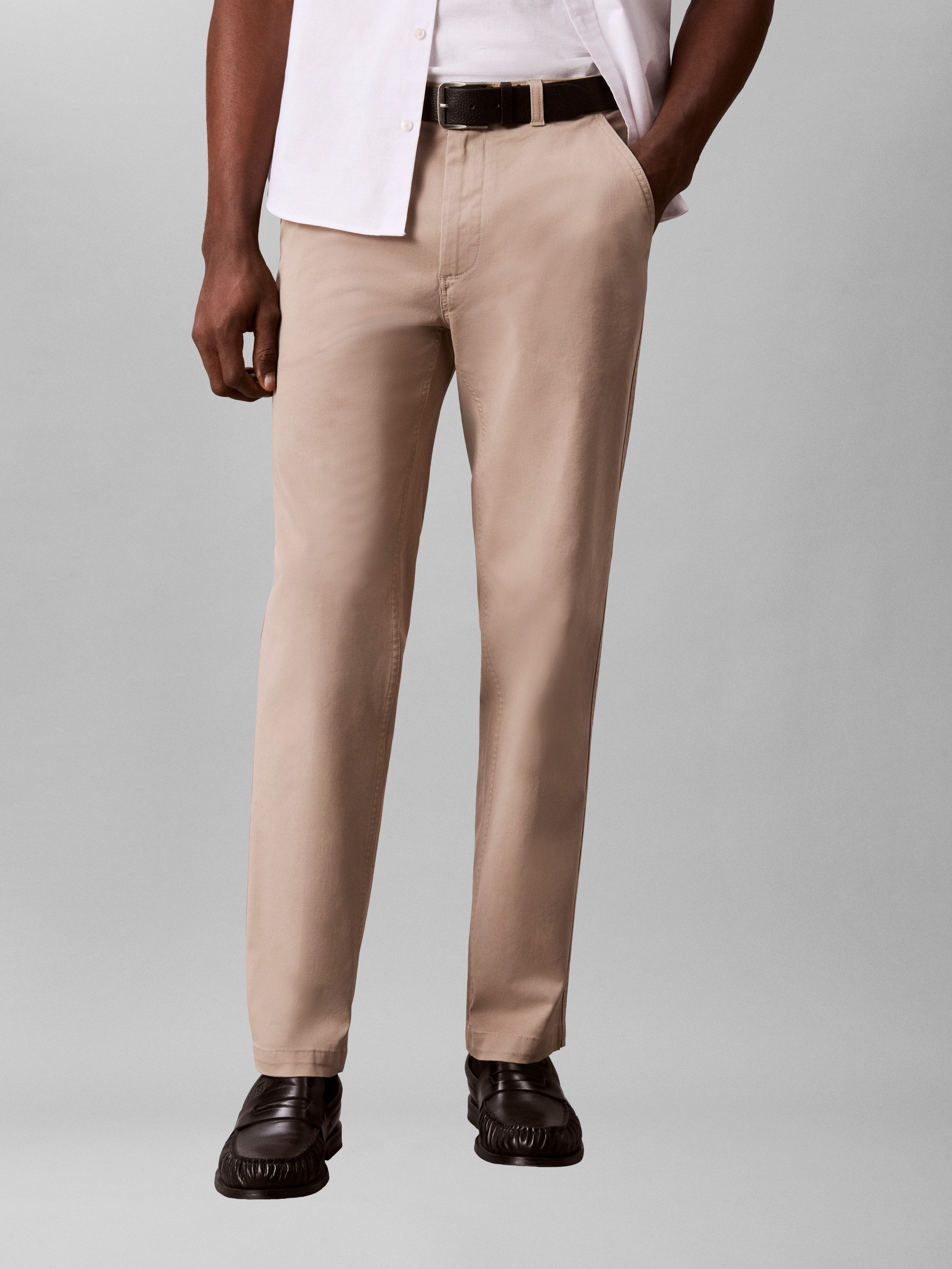 Calvin Klein Jeans Chinohose TAPERED COMFORT COTTON CHINO Regular fit mit Eingrifftaschen