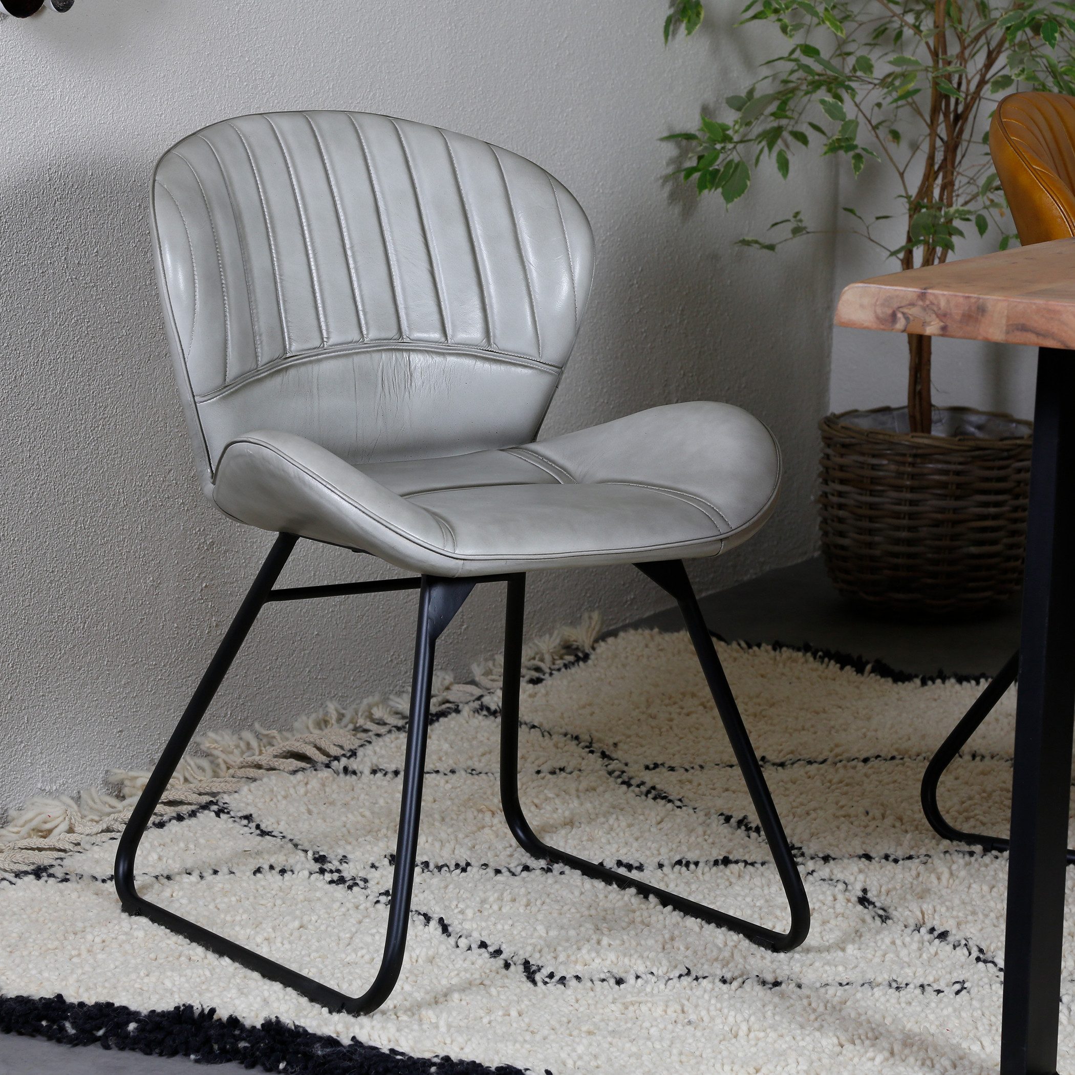 Casa Moro Polsterstuhl Lederstuhl Light Grau in Industrie Chic (Schicker Konferenzstuhl Essstuhl Stuhl Esszimmer), Echtleder Esszimmerstühle Schalenstuhl auch als 2er 4er 6er Set