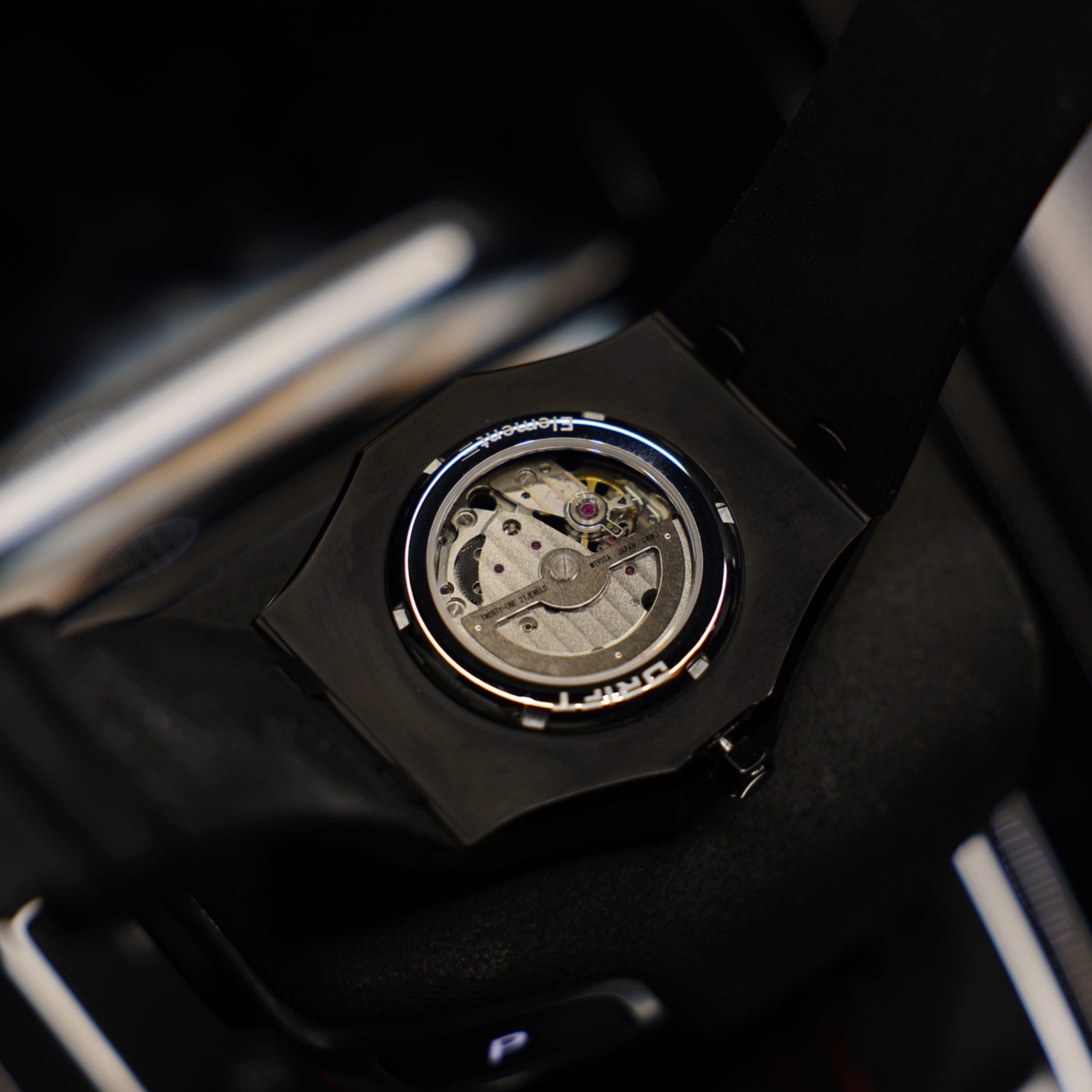 DRIFTELEMENT Automatikuhr DODECADON FELGENUHR, Quadratisches Gehäuse