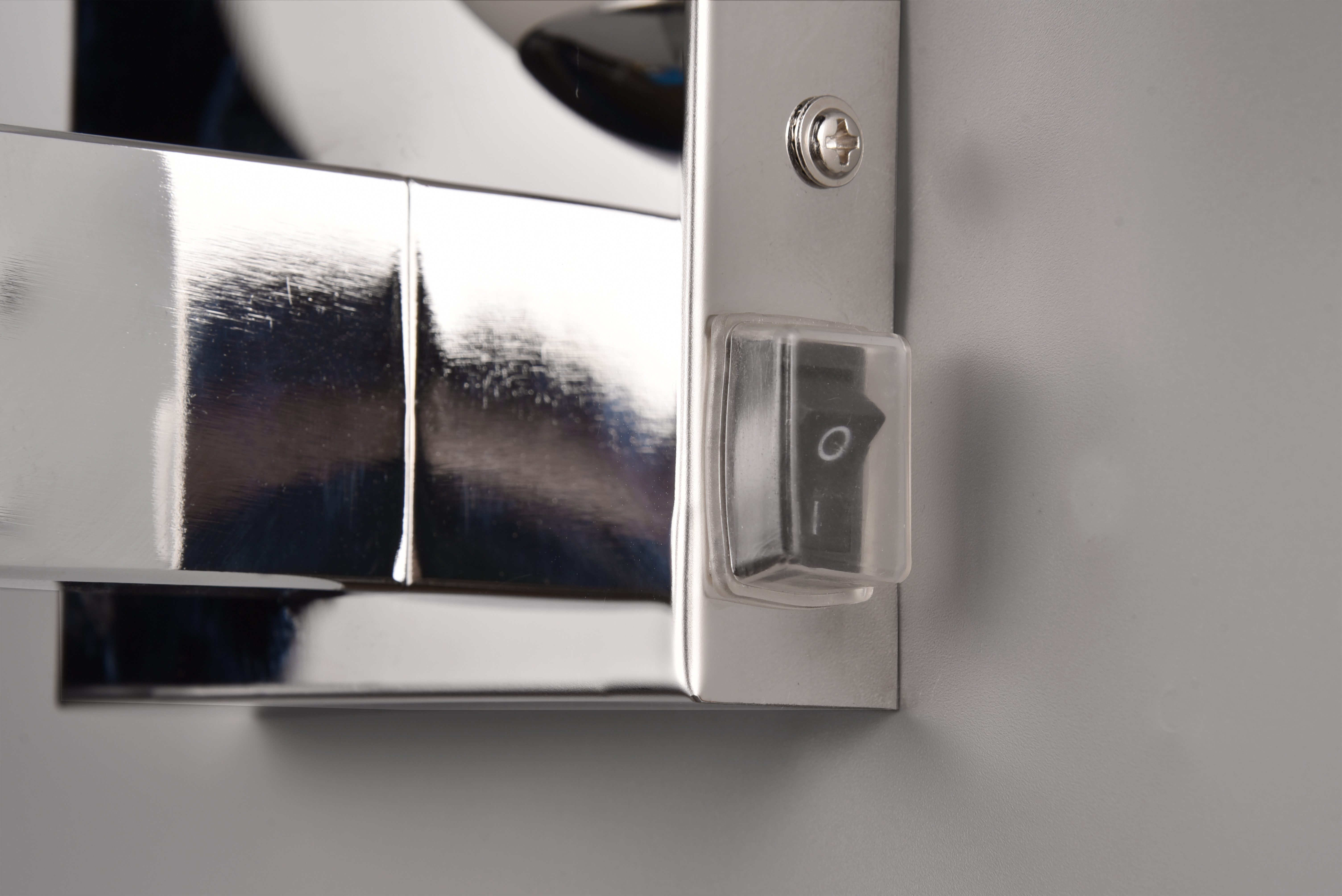 TRIO Leuchten Wandleuchte KULA, Badezimmer Wandlampe, exkl. 1x E14 max 10W, mit Schalter, IP44, Ein-/Ausschalter, Leuchtmittel wechselbar, warmweiß - kaltweiß, Badlampe, Badleuchte mit Glasschirm Ø 14cm, chromfarbig, Kippschalter